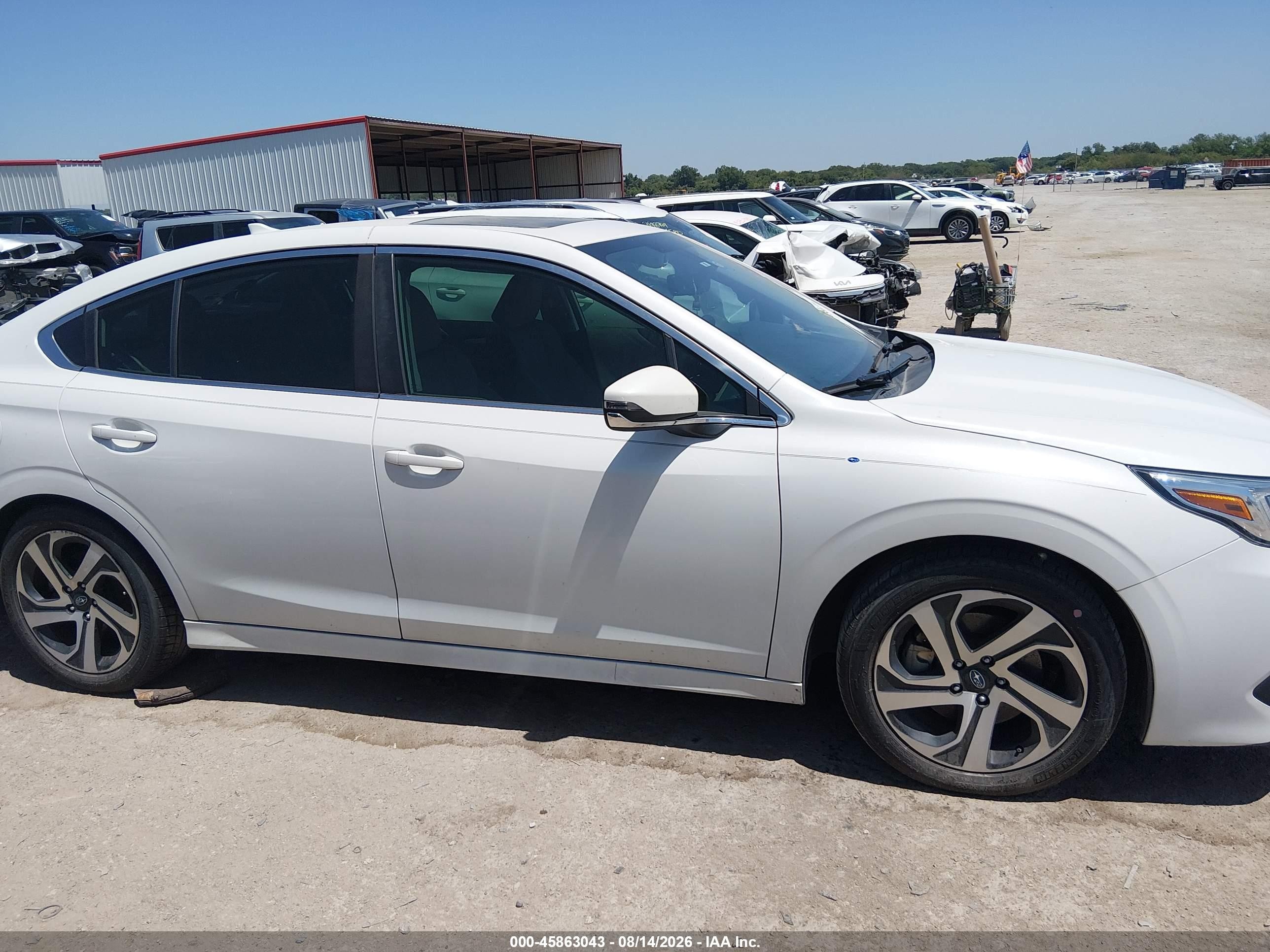 2022 Subaru Legacy Limited White vin: 4S3BWAN62N3012165