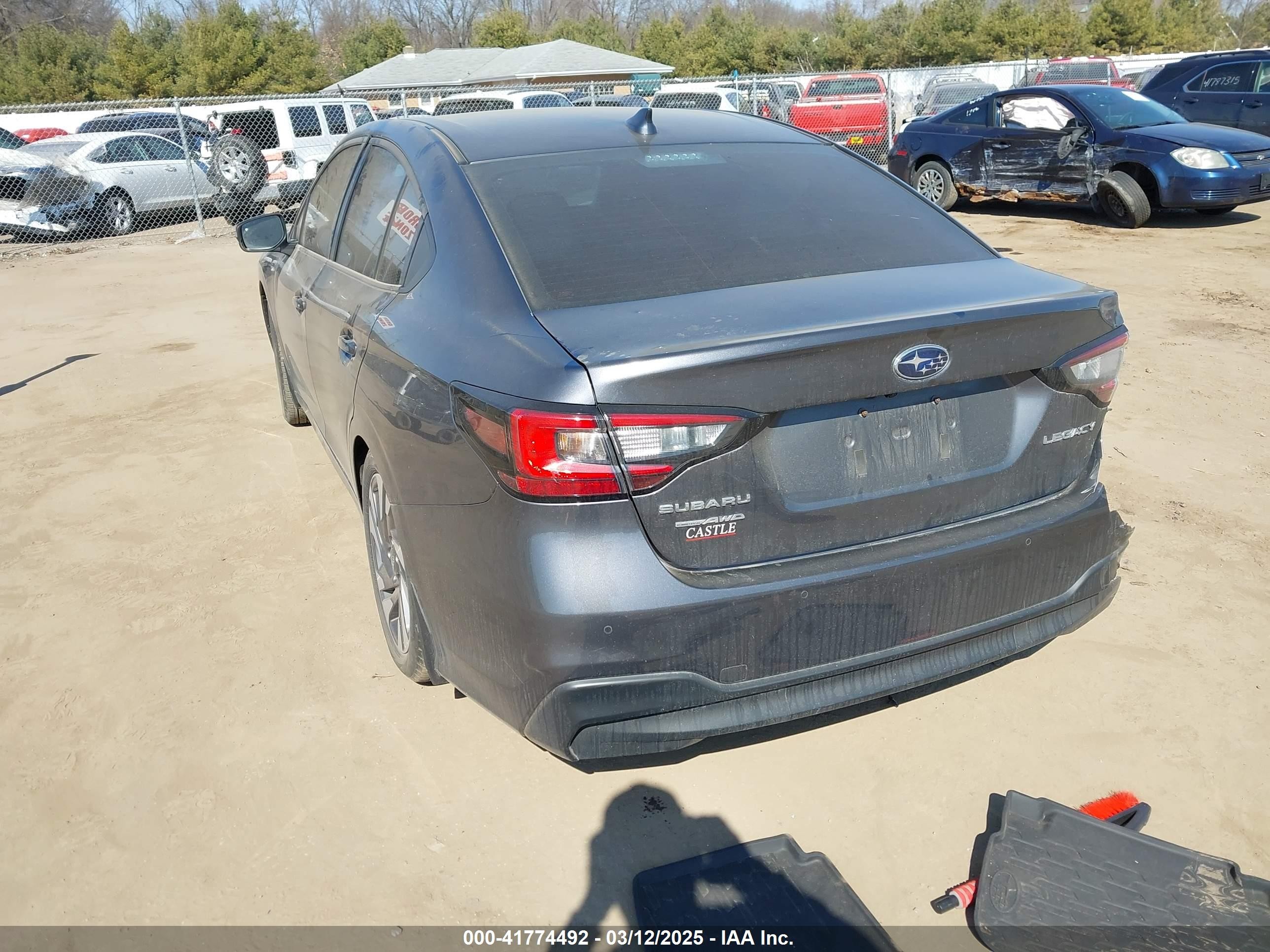 2023 Subaru Legacy Limited Gray vin: 4S3BWAN63P3002621