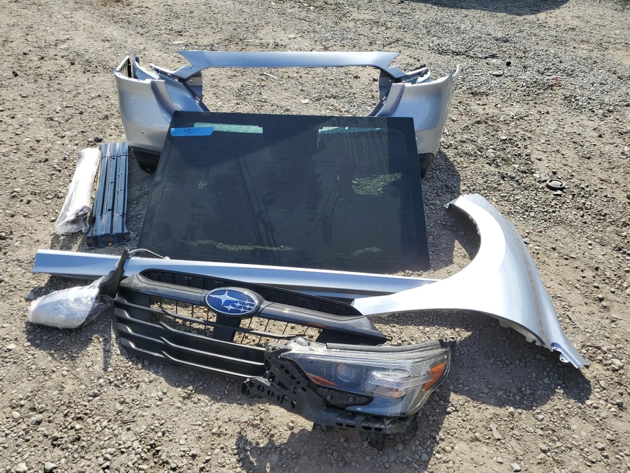 2023 Subaru Legacy Limited Серебряный vin: 4S3BWAN6XP3014054