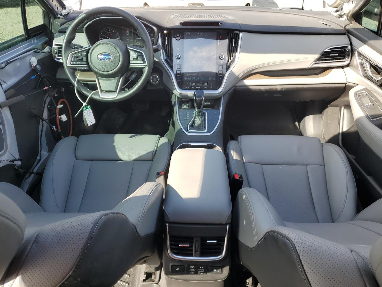 2023 Subaru Legacy Limited Серебряный vin: 4S3BWAN6XP3014054