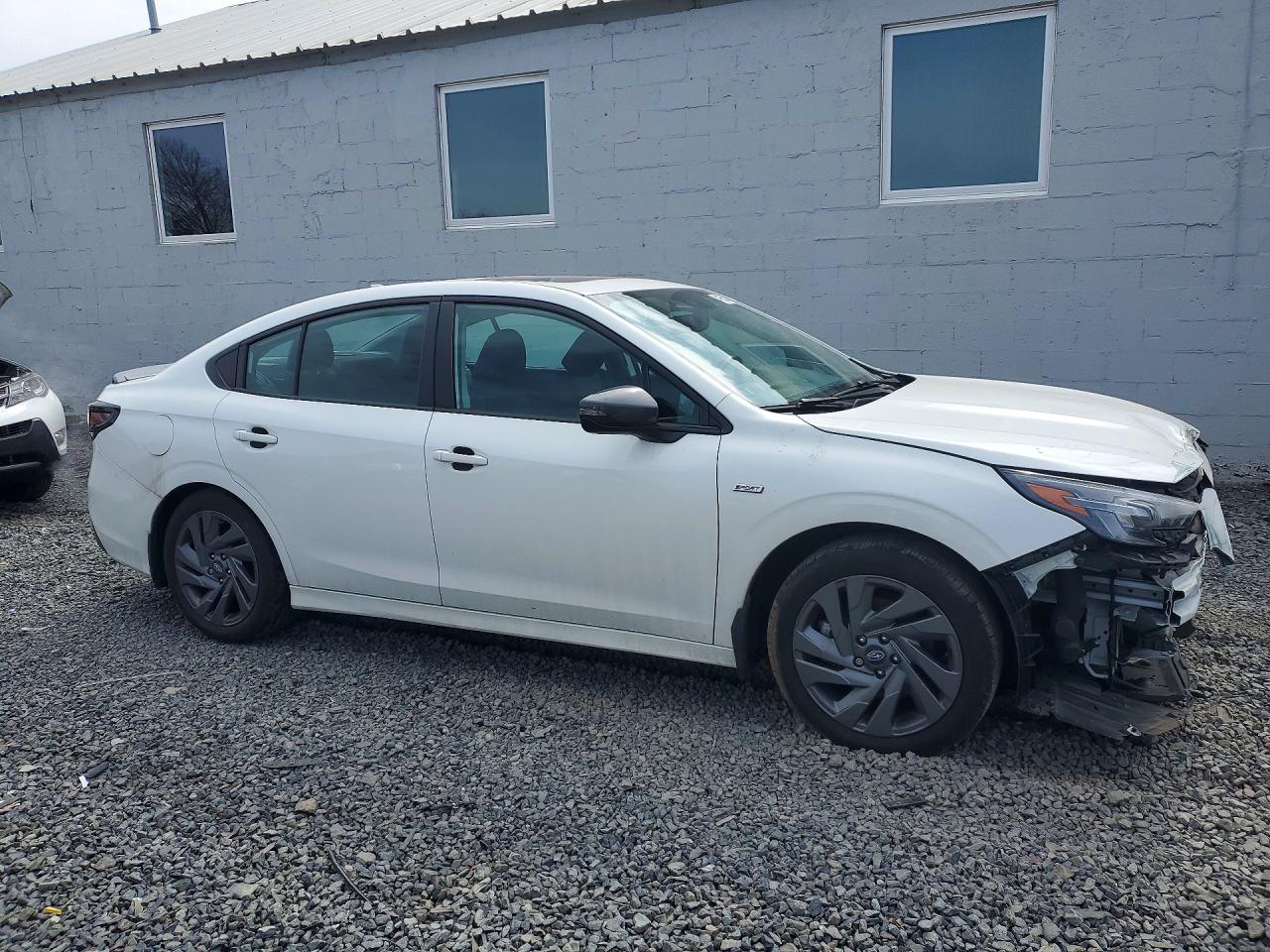 2024 Subaru Legacy Sport White vin: 4S3BWGG67R3023118