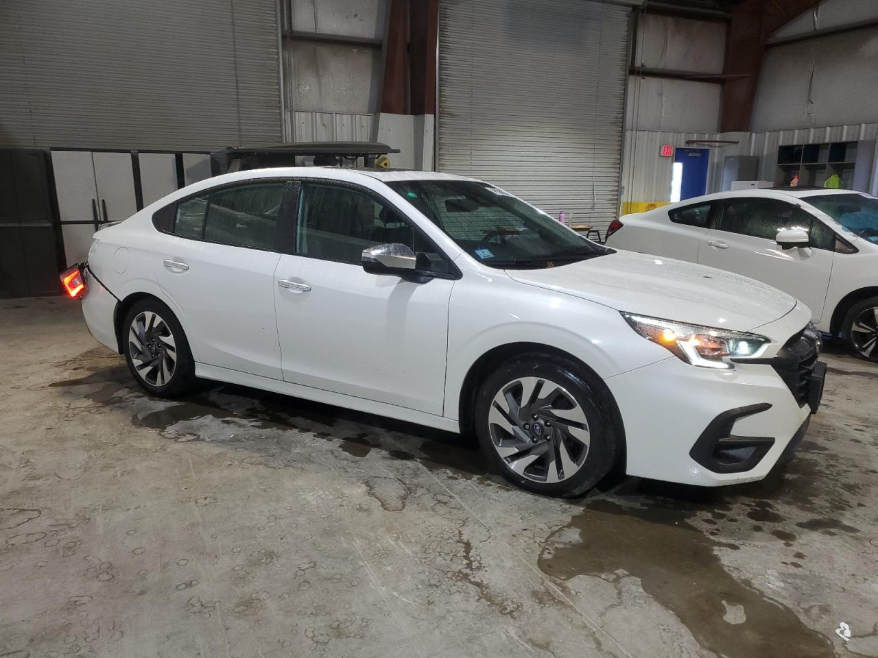 2024 Subaru Legacy Touring Xt White vin: 4S3BWGP69R3013271