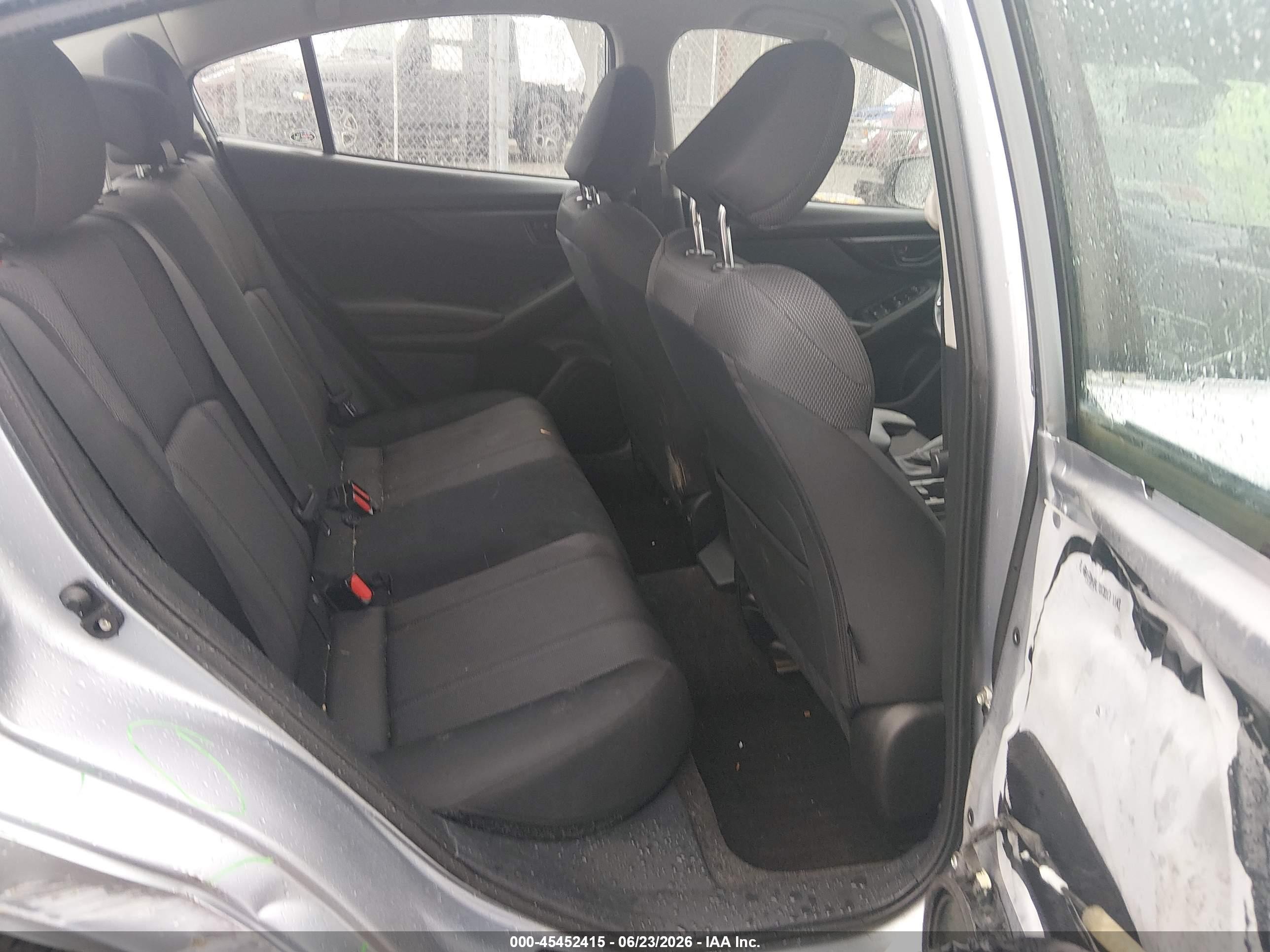 2017 Subaru Impreza 2.0i Silver vin: 4S3GKAA66H3607810