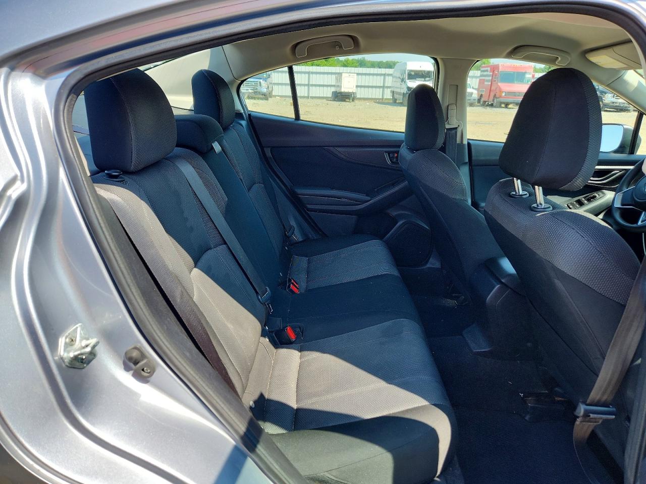 2021 Subaru Impreza Серебряный vin: 4S3GKAB63M3605442