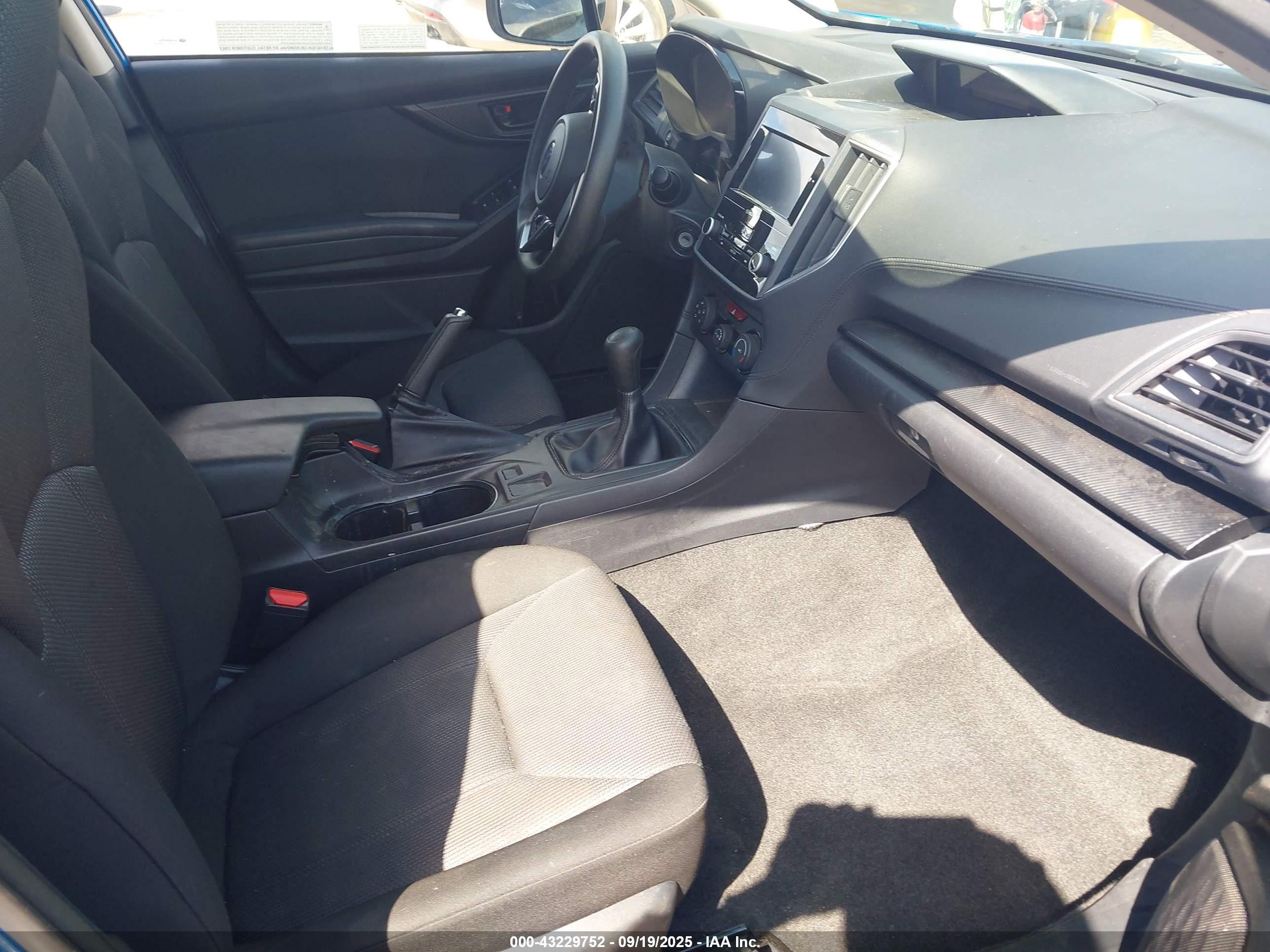 2020 Subaru Impreza 5-door Синий vin: 4S3GTAA60L1729824