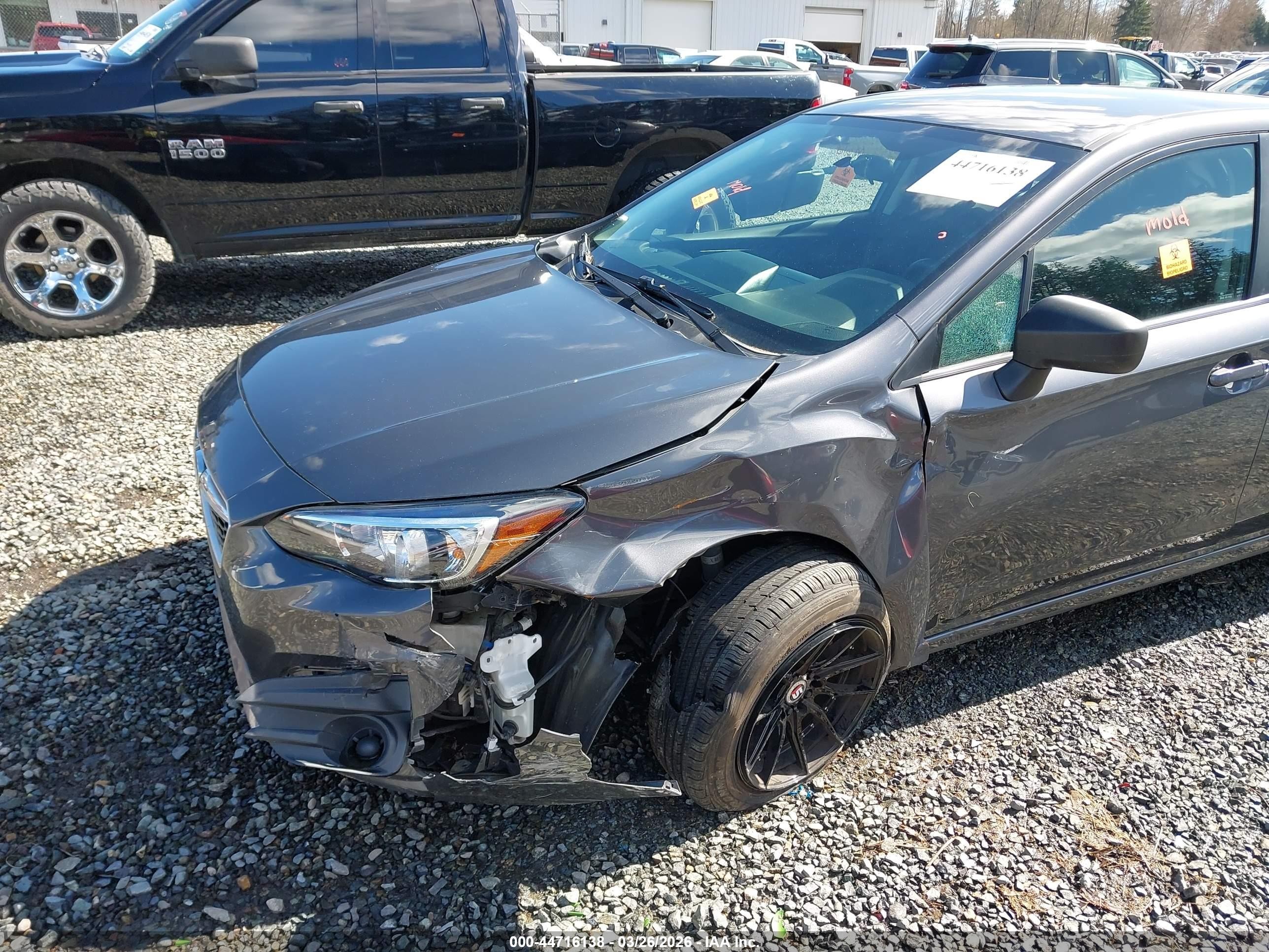 2018 Subaru Impreza 2.0i Gray vin: 4S3GTAA64J3749415