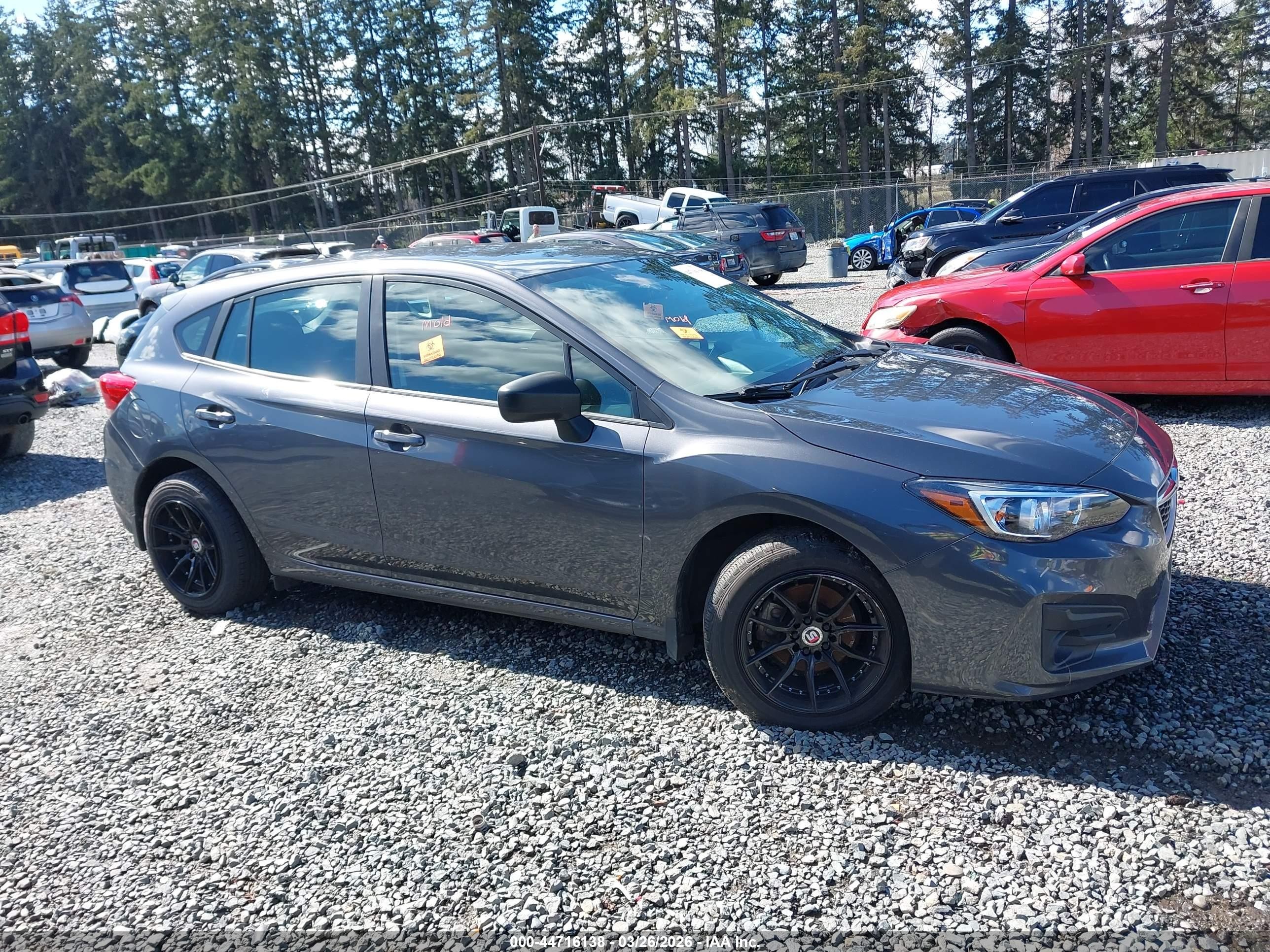 2018 Subaru Impreza 2.0i Gray vin: 4S3GTAA64J3749415