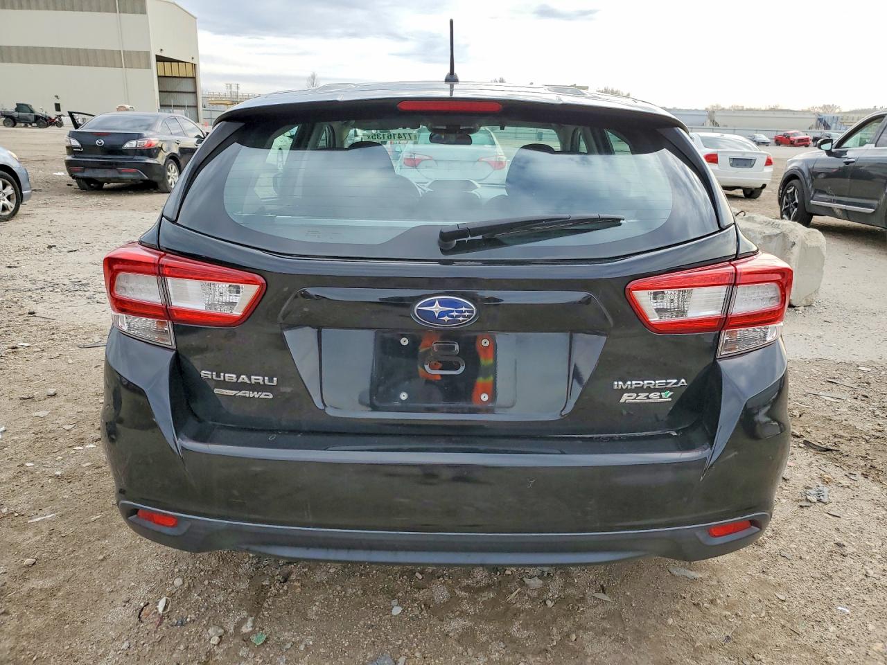 2017 Subaru Impreza Серебряный vin: 4S3GTAA65H3708981