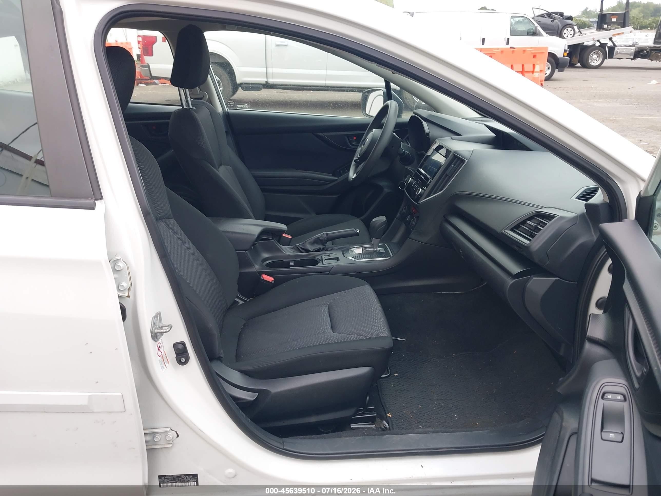 2018 Subaru Impreza 2.0i Белый vin: 4S3GTAA68J3714330