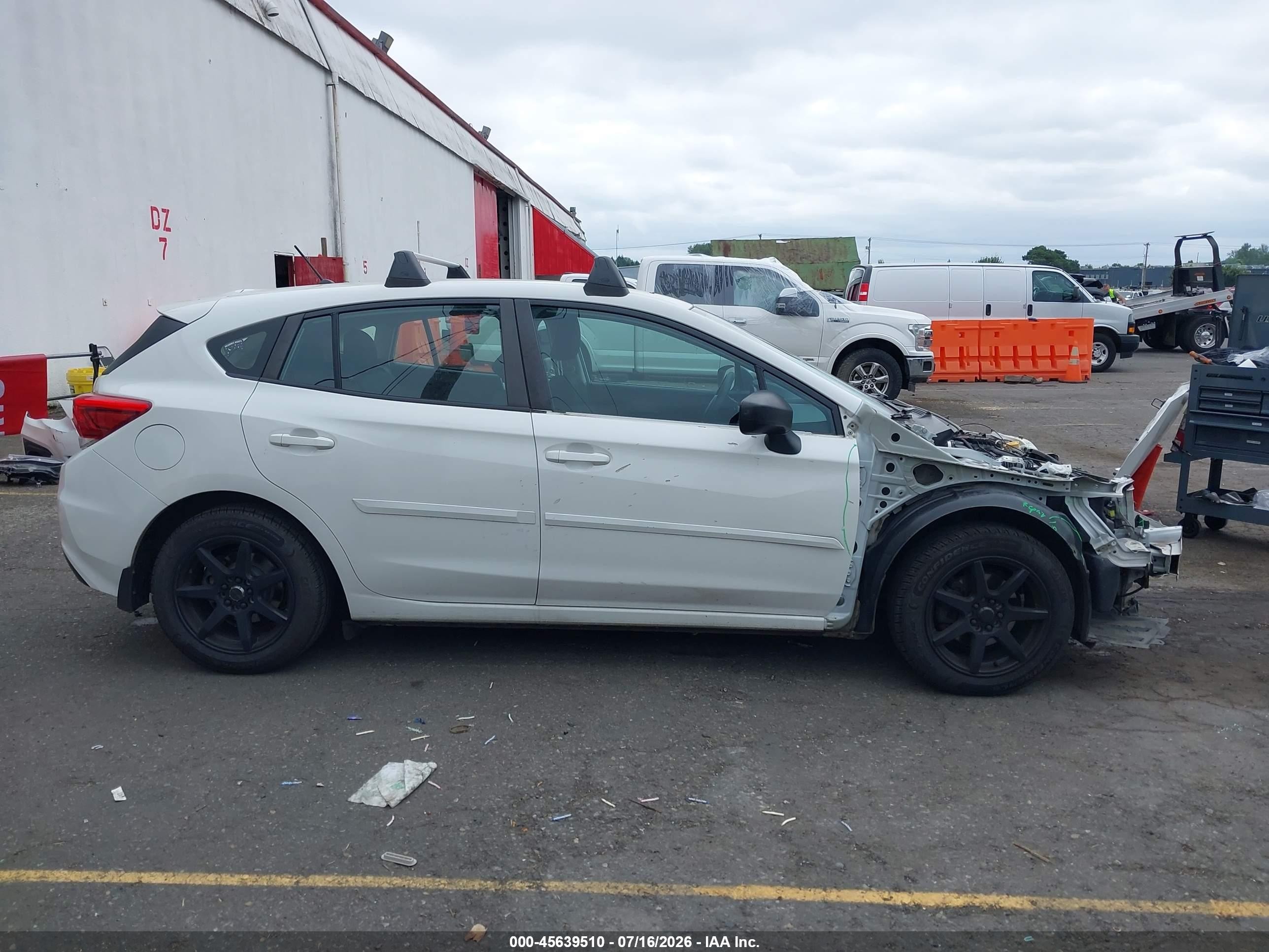 2018 Subaru Impreza 2.0i Белый vin: 4S3GTAA68J3714330