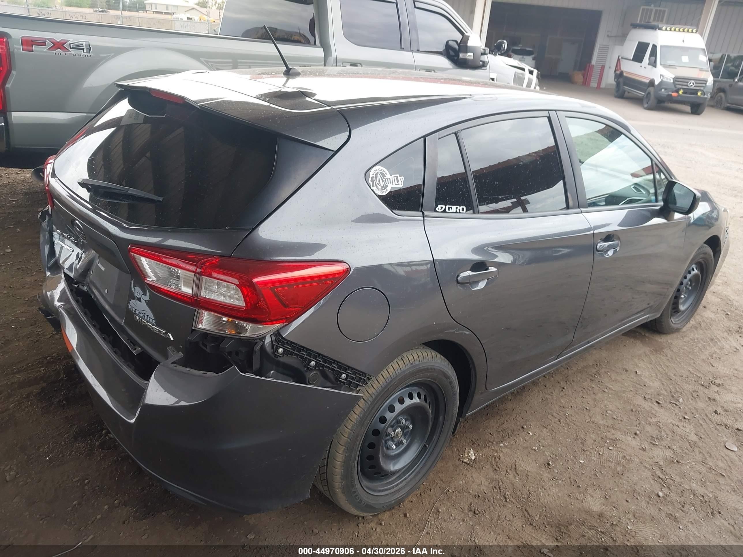 2018 Subaru Impreza 2.0i Серый vin: 4S3GTAA69J3750303