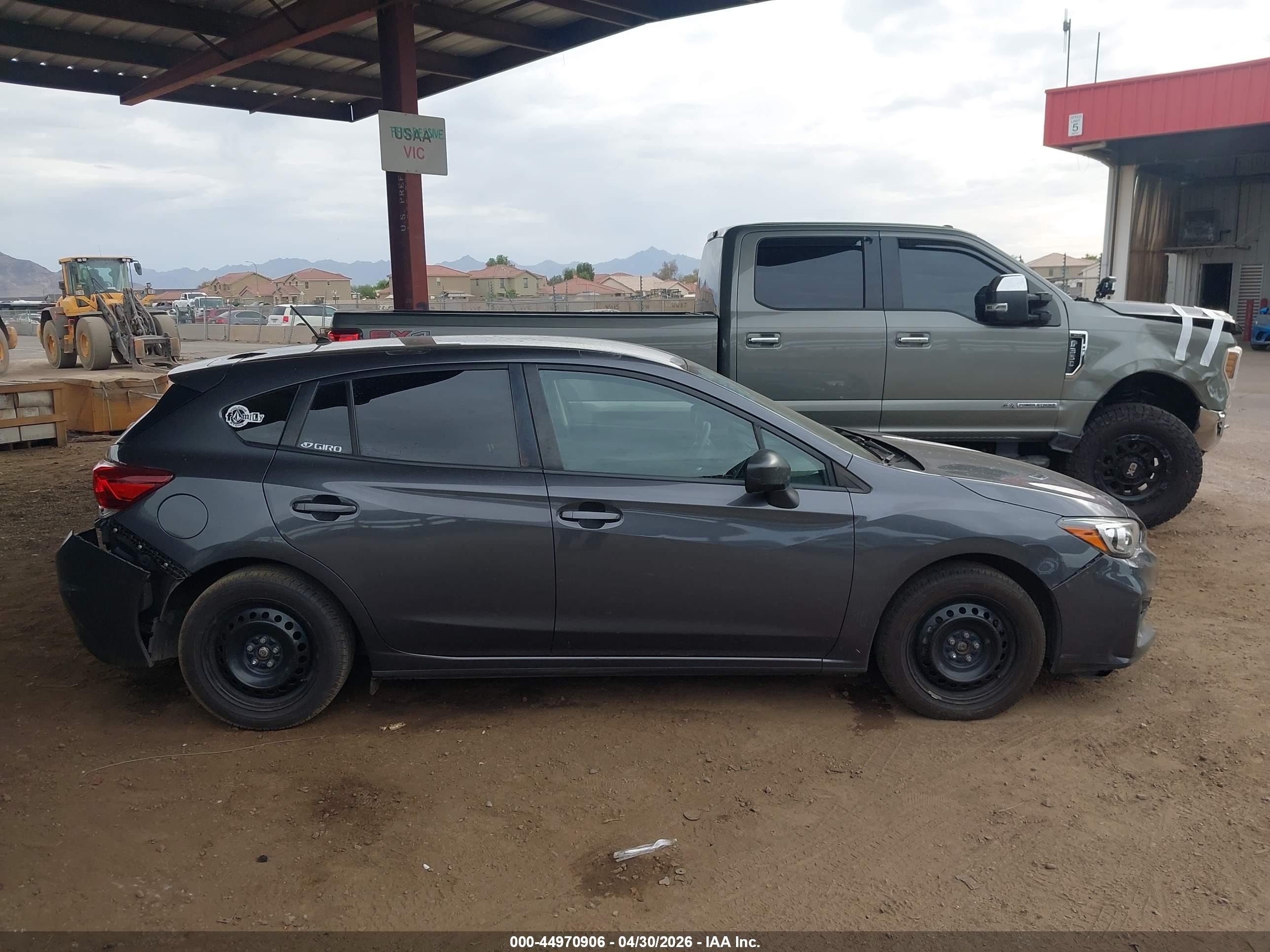 2018 Subaru Impreza 2.0i Серый vin: 4S3GTAA69J3750303