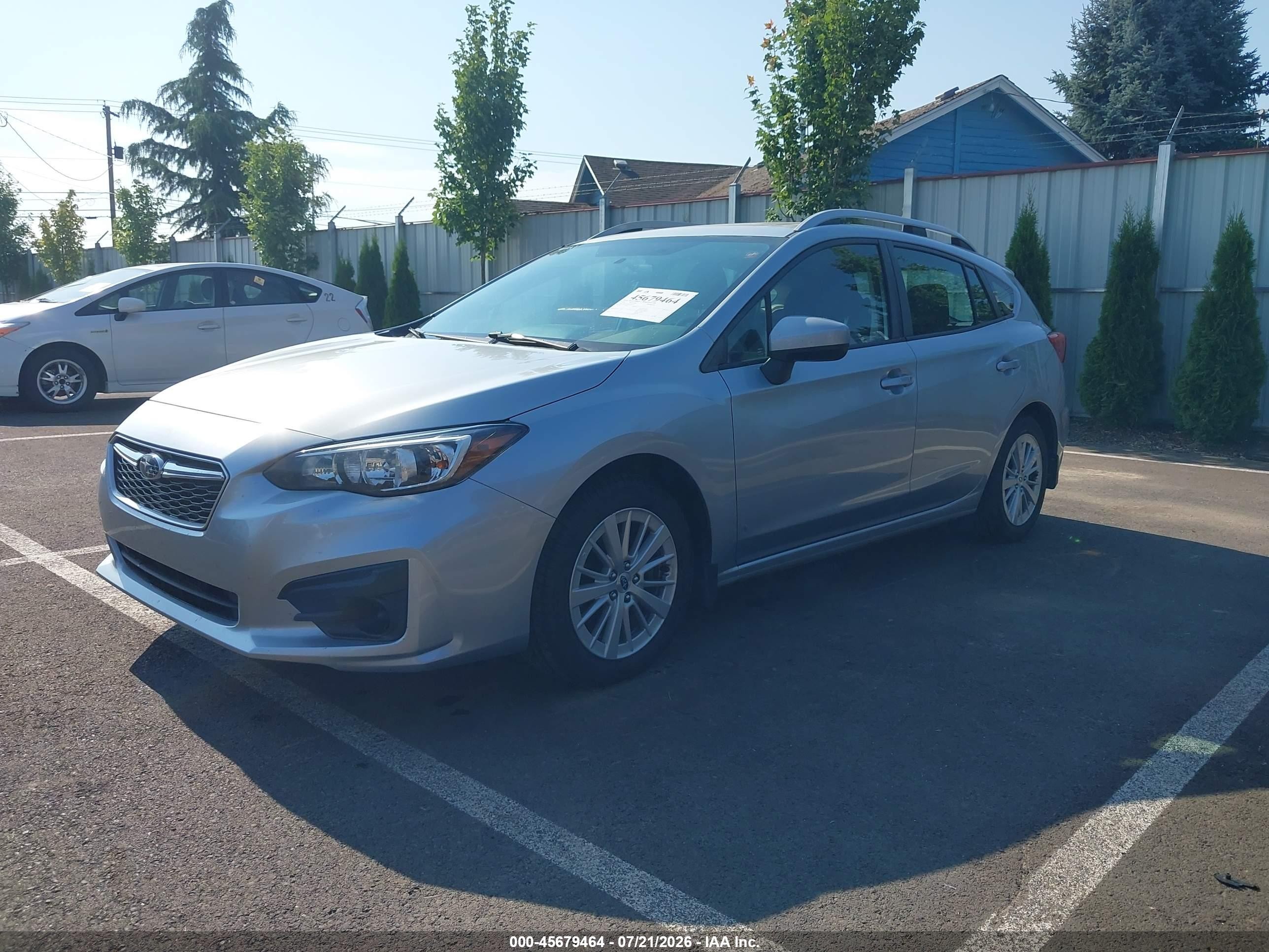 2018 Subaru Impreza 2.0i Premium Silver vin: 4S3GTAB62J3750772