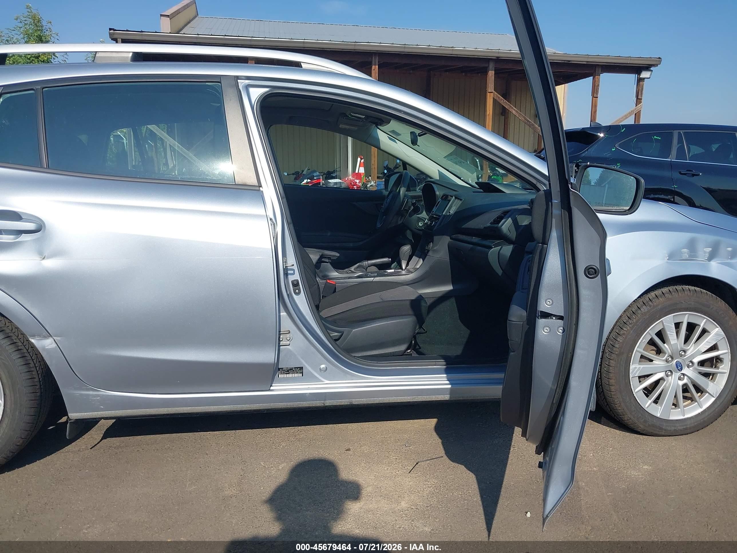 2018 Subaru Impreza 2.0i Premium Silver vin: 4S3GTAB62J3750772