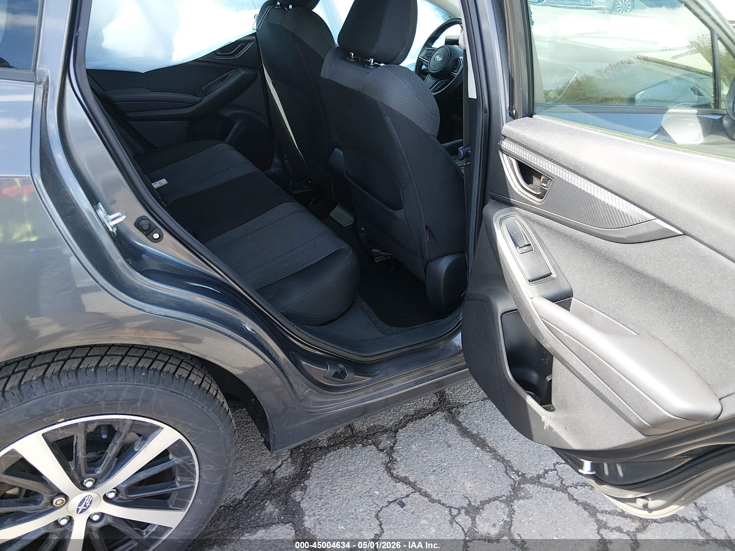 2019 Subaru Impreza 2.0i Premium Gray vin: 4S3GTAD61K3755895