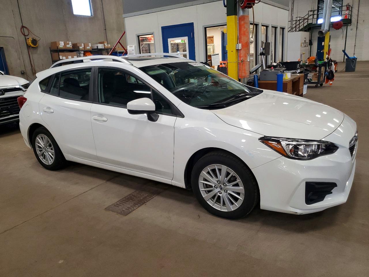 2018 Subaru Impreza Premium Plus White vin: 4S3GTAD62J3720345