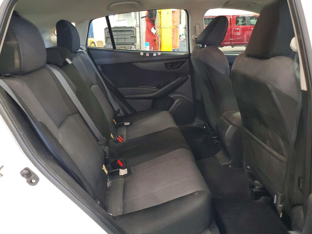 2018 Subaru Impreza Premium Plus White vin: 4S3GTAD62J3720345