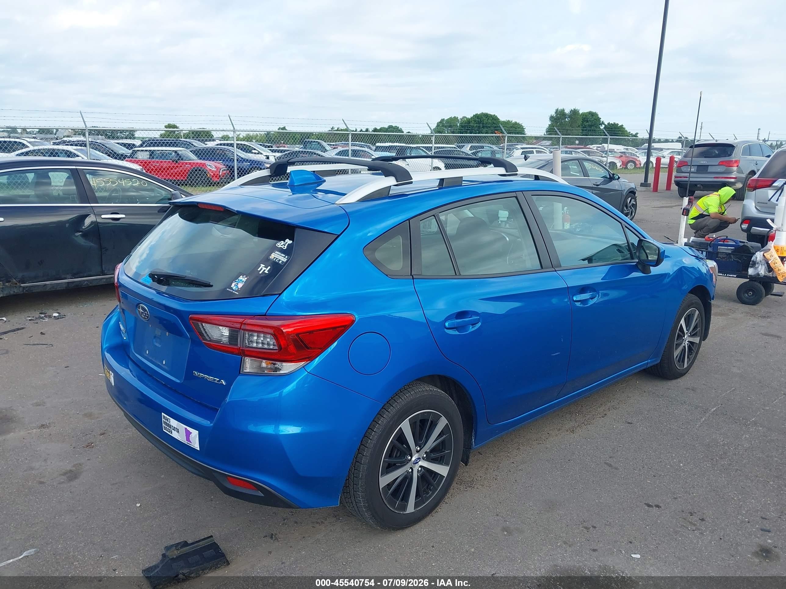 2020 Subaru Impreza Premium 5-door Blue vin: 4S3GTAD65L3707897