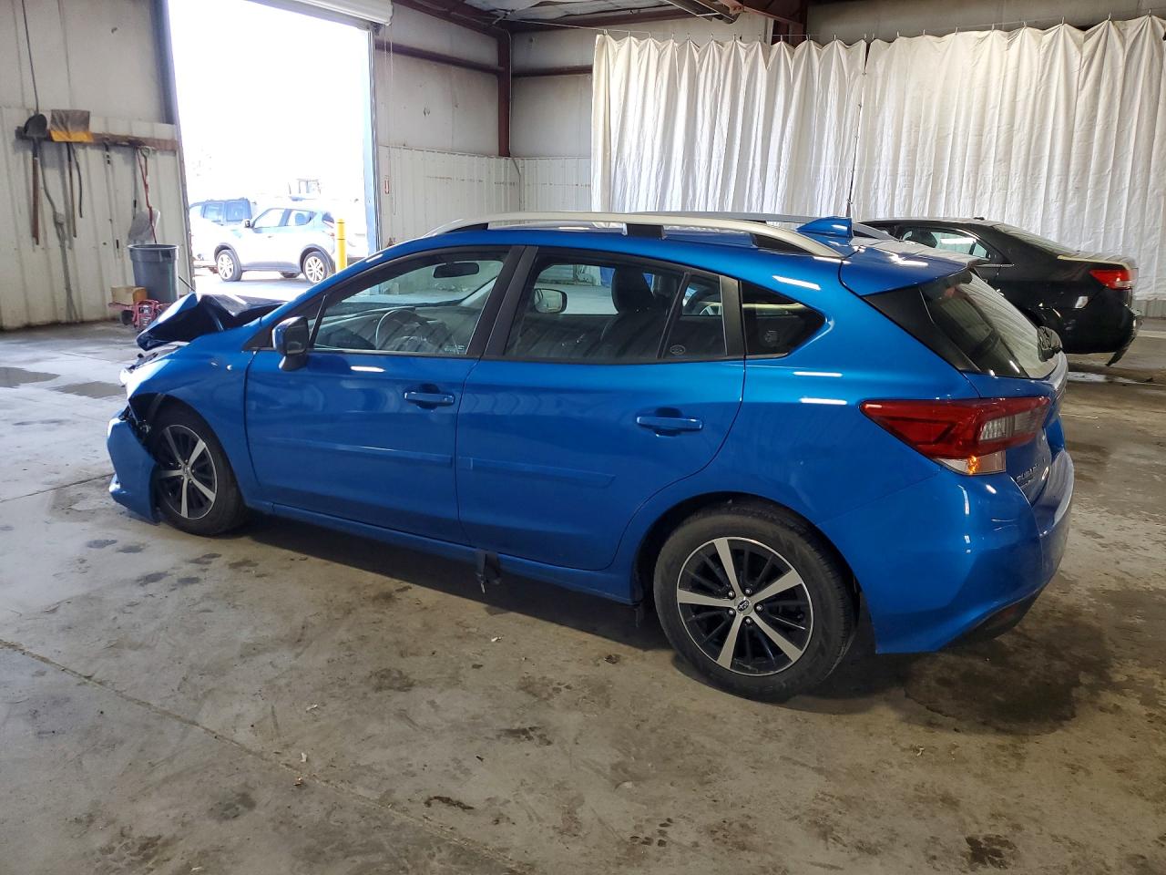 2022 Subaru Impreza Premium Blue vin: 4S3GTAD66N3711721