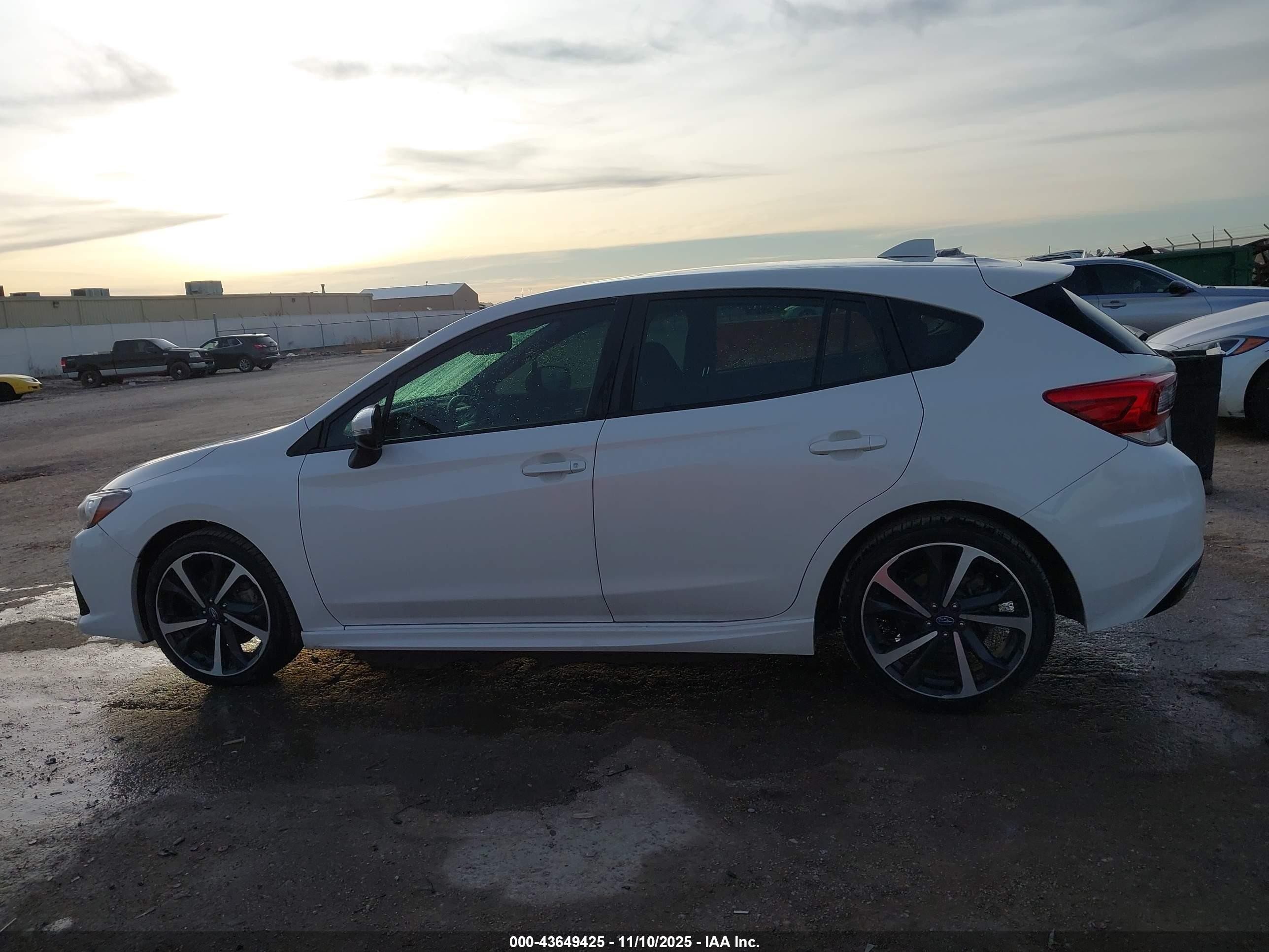 2022 Subaru Impreza Sport 5-door Белый vin: 4S3GTAM6XN3703167