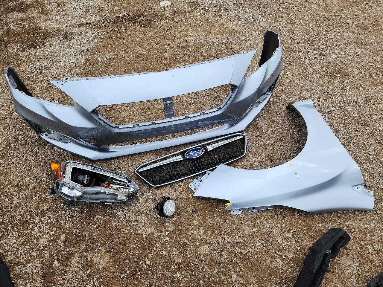2018 Subaru Impreza Limited Silver vin: 4S3GTAT62J3752584