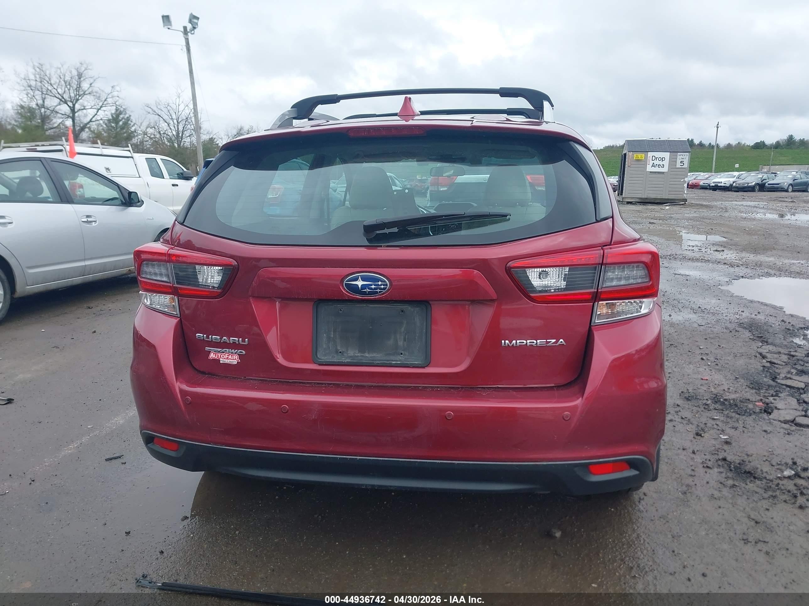 2020 Subaru Impreza Limited 5-door Red vin: 4S3GTAU60L3717754
