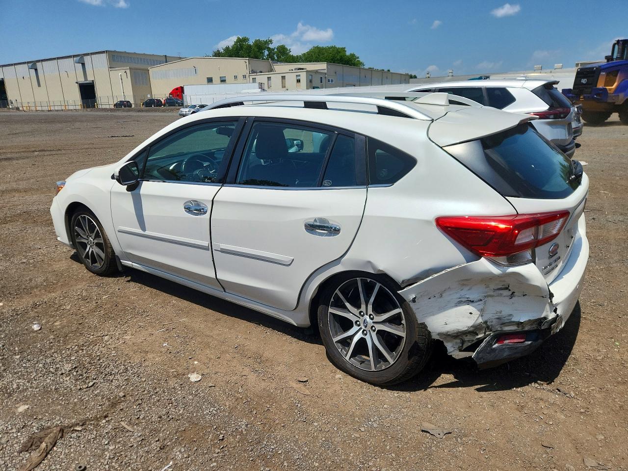 2017 Subaru Impr 4d 4x White vin: 4S3GTAU69H3752431