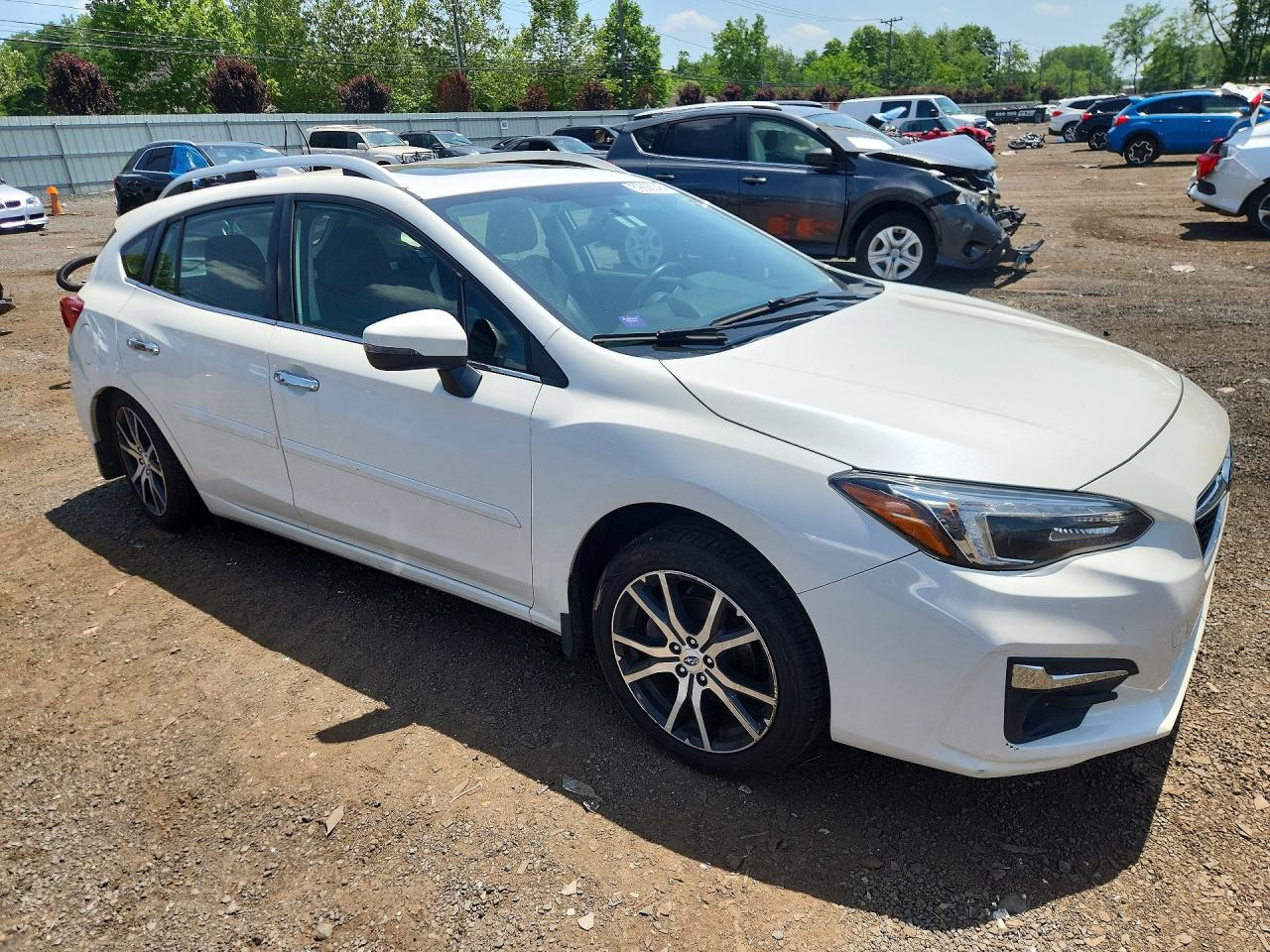 2017 Subaru Impr 4d 4x White vin: 4S3GTAU69H3752431