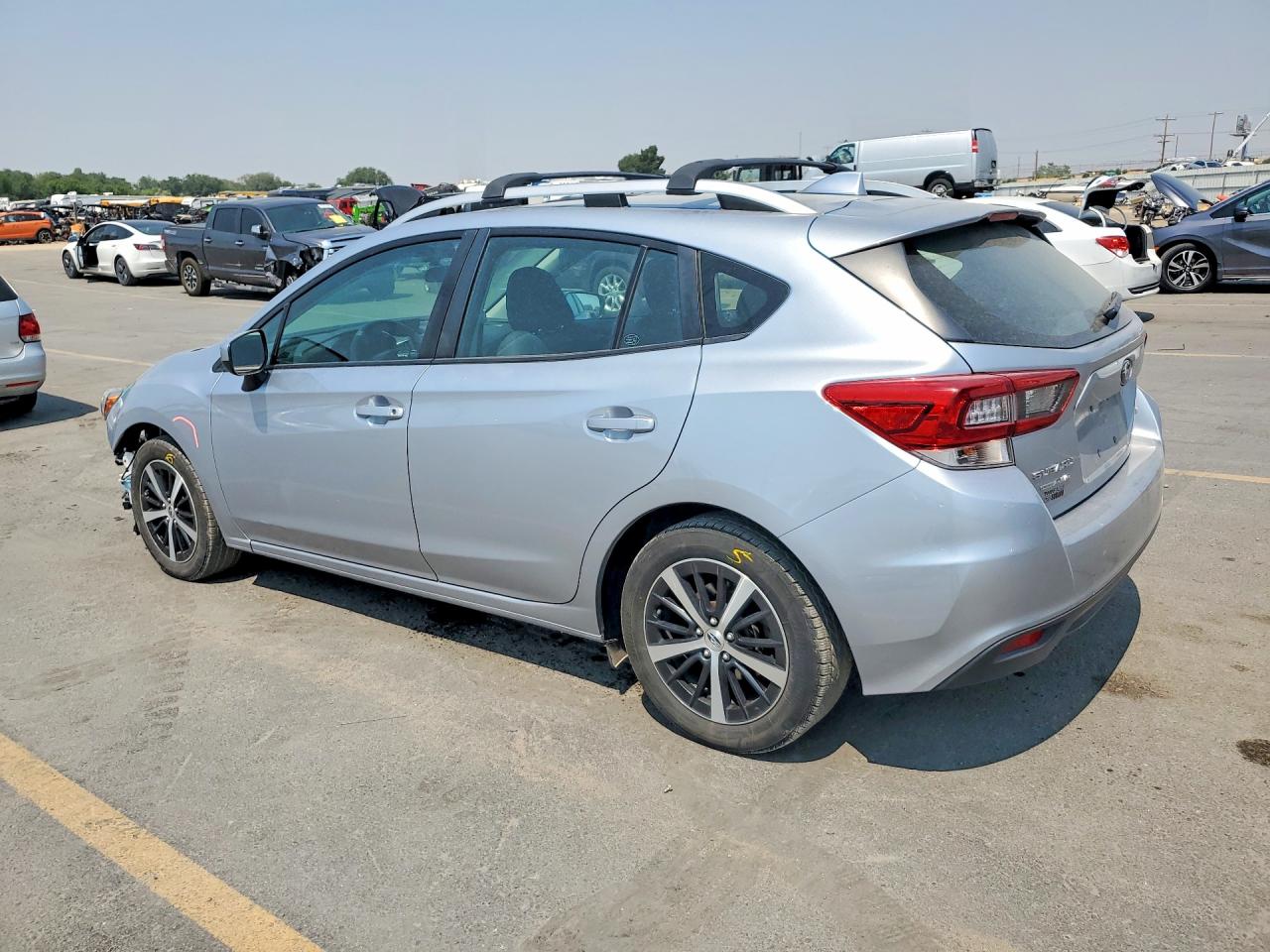 2022 Subaru Impreza Premium Silver vin: 4S3GTAV65N3724300