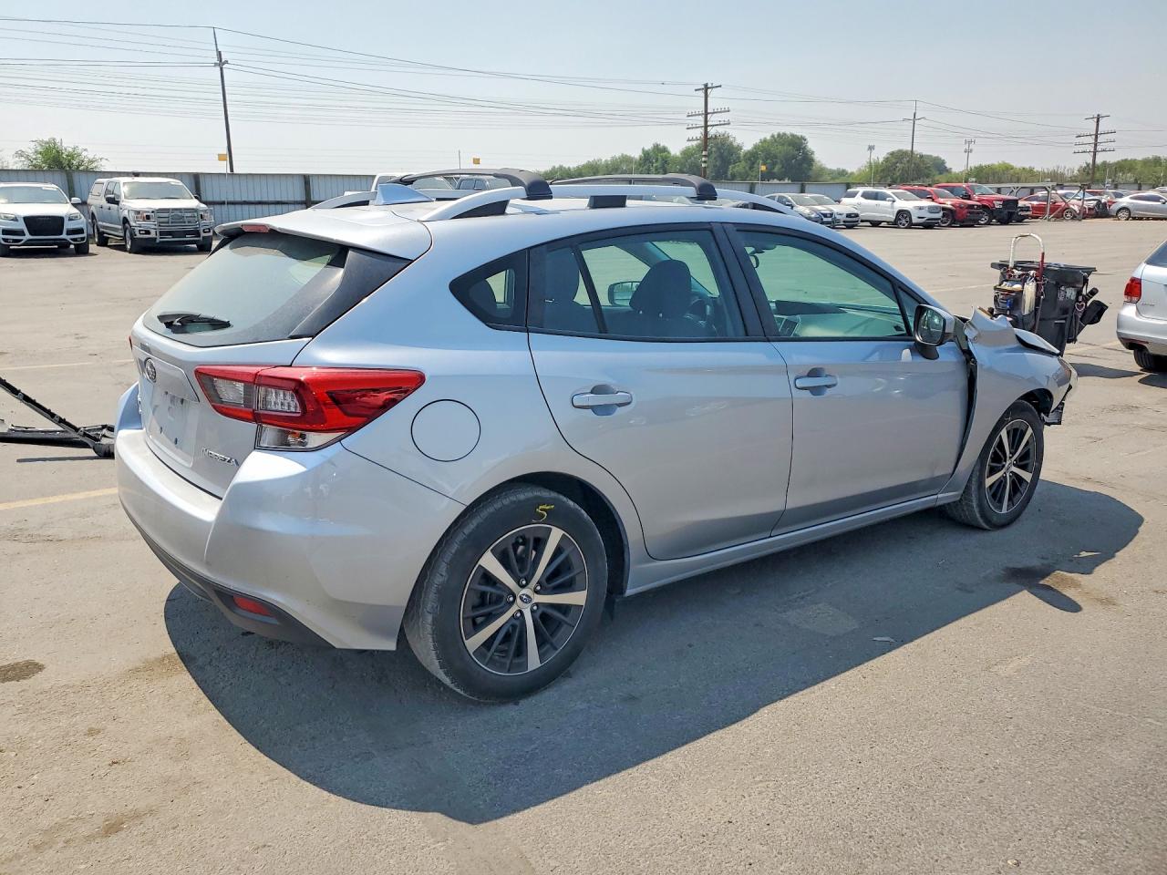 2022 Subaru Impreza Premium Silver vin: 4S3GTAV65N3724300