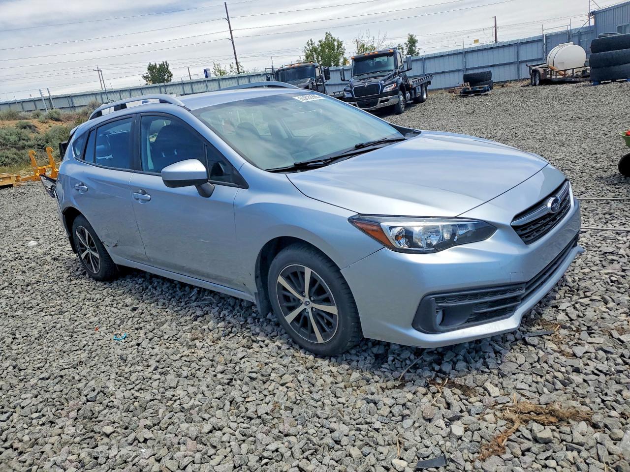 2022 Subaru Impreza Premium Silver vin: 4S3GTAV66N3714892