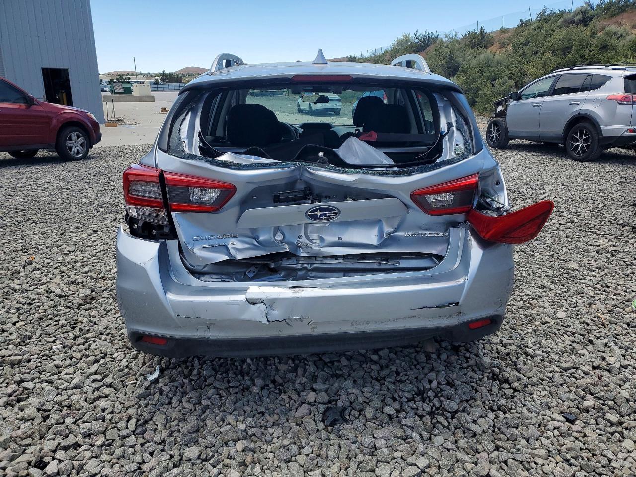 2022 Subaru Impreza Premium Silver vin: 4S3GTAV66N3714892