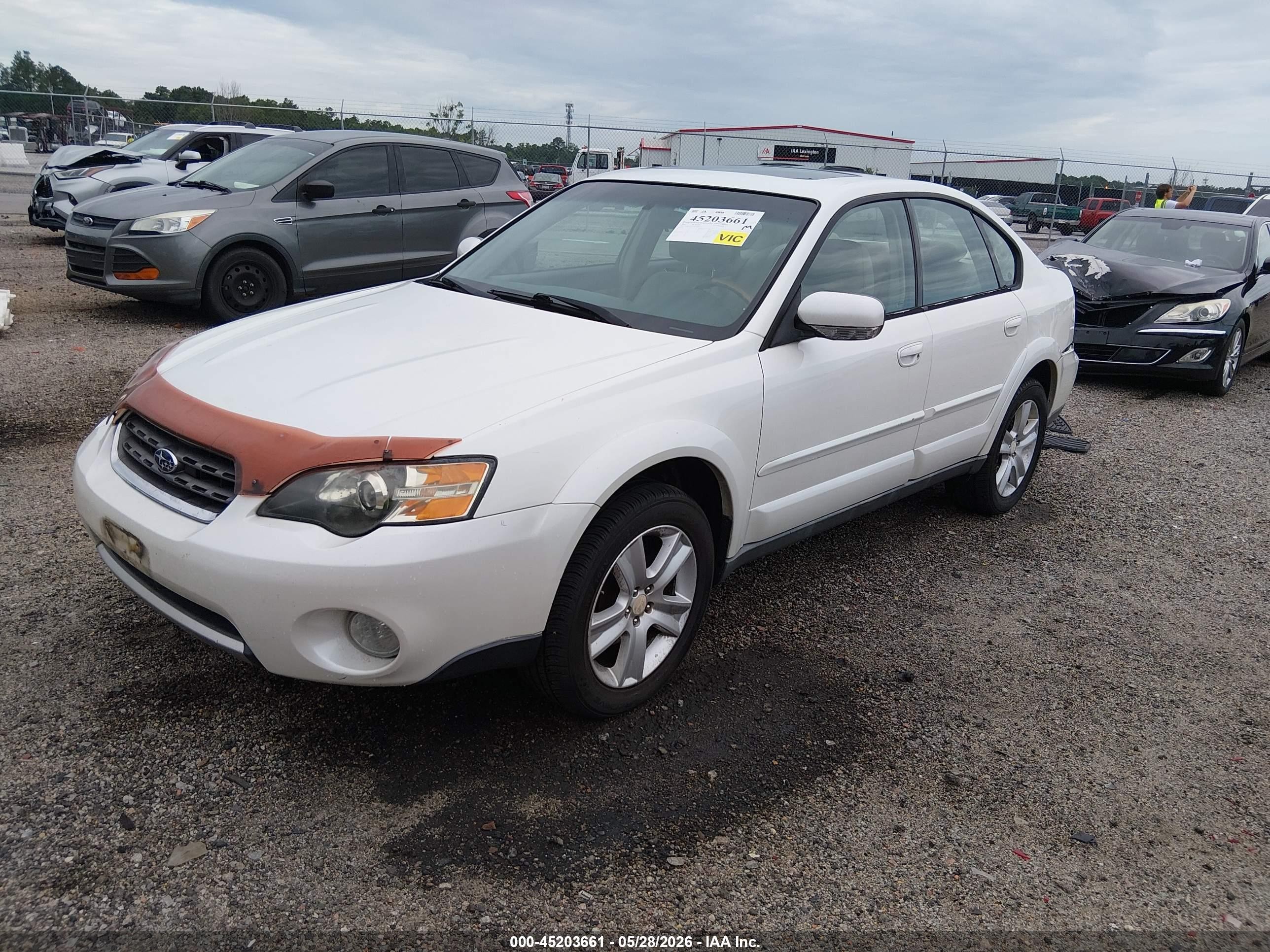 2005 Subaru Outback 3.0r White vin: 4S4BL84C854217939