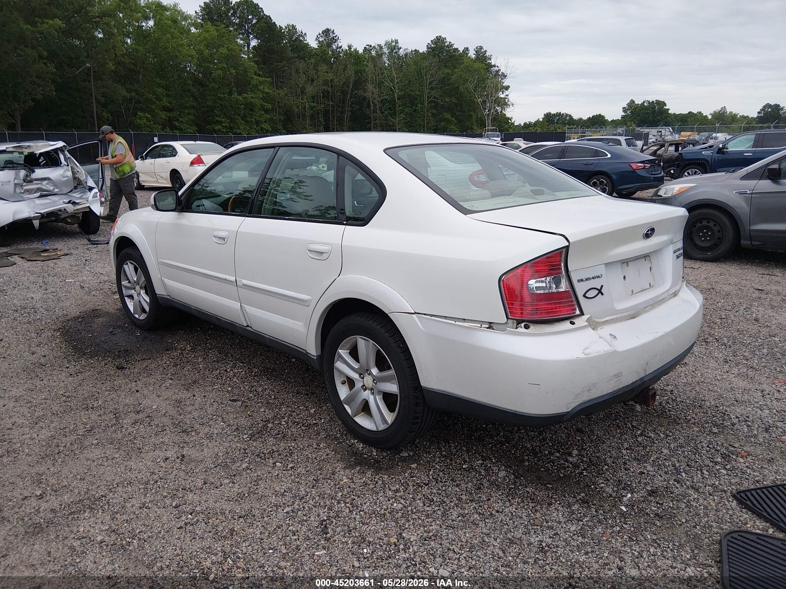 2005 Subaru Outback 3.0r White vin: 4S4BL84C854217939