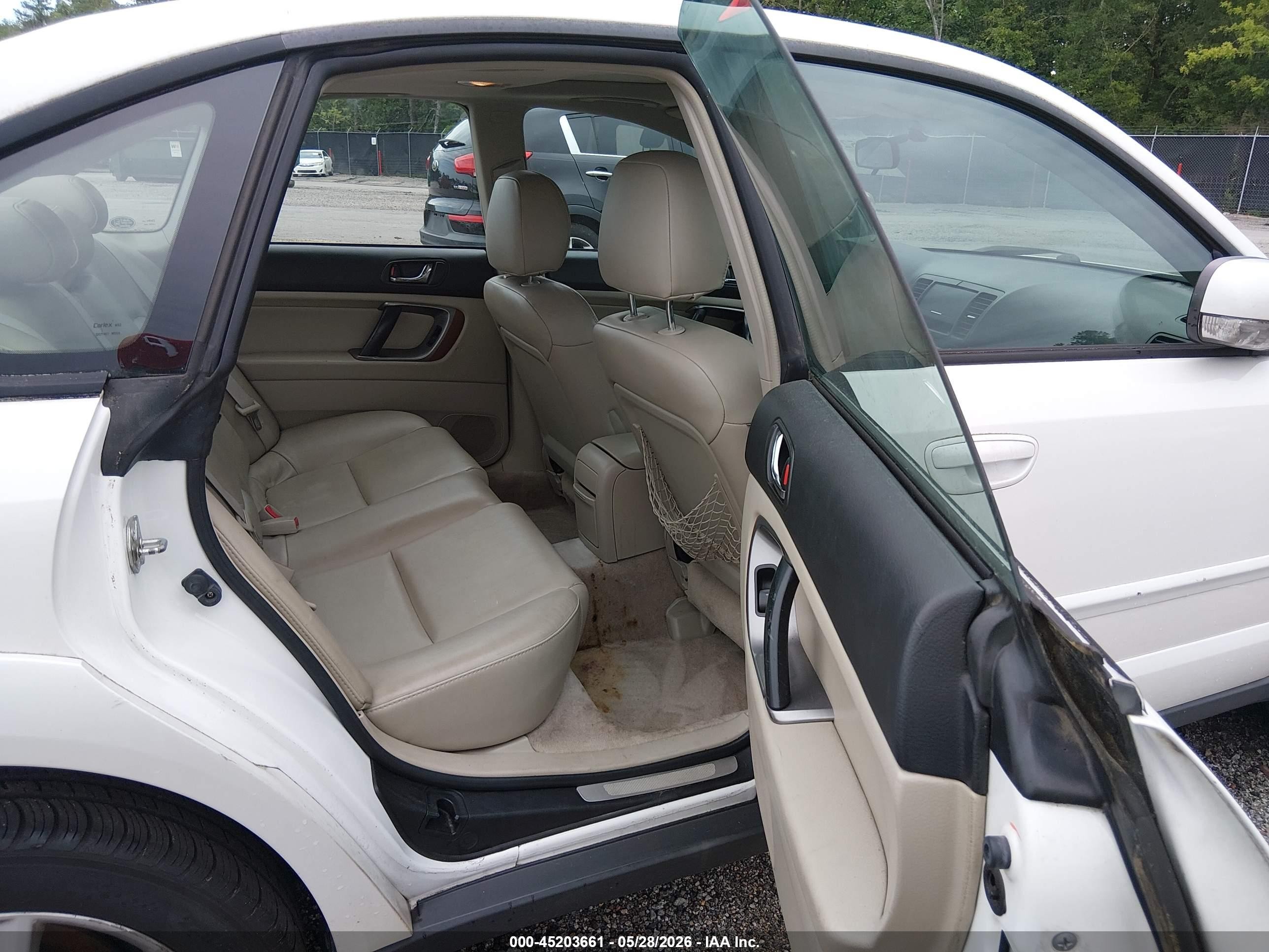 2005 Subaru Outback 3.0r White vin: 4S4BL84C854217939
