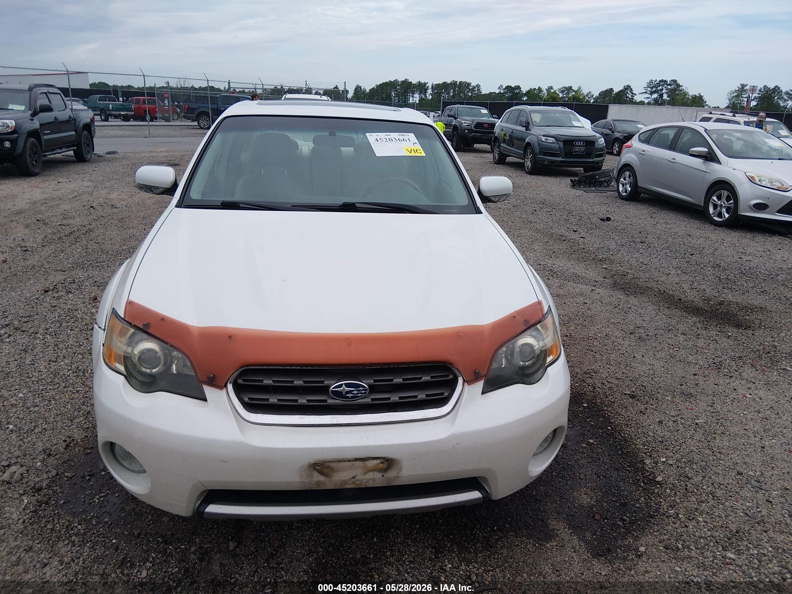 2005 Subaru Outback 3.0r White vin: 4S4BL84C854217939