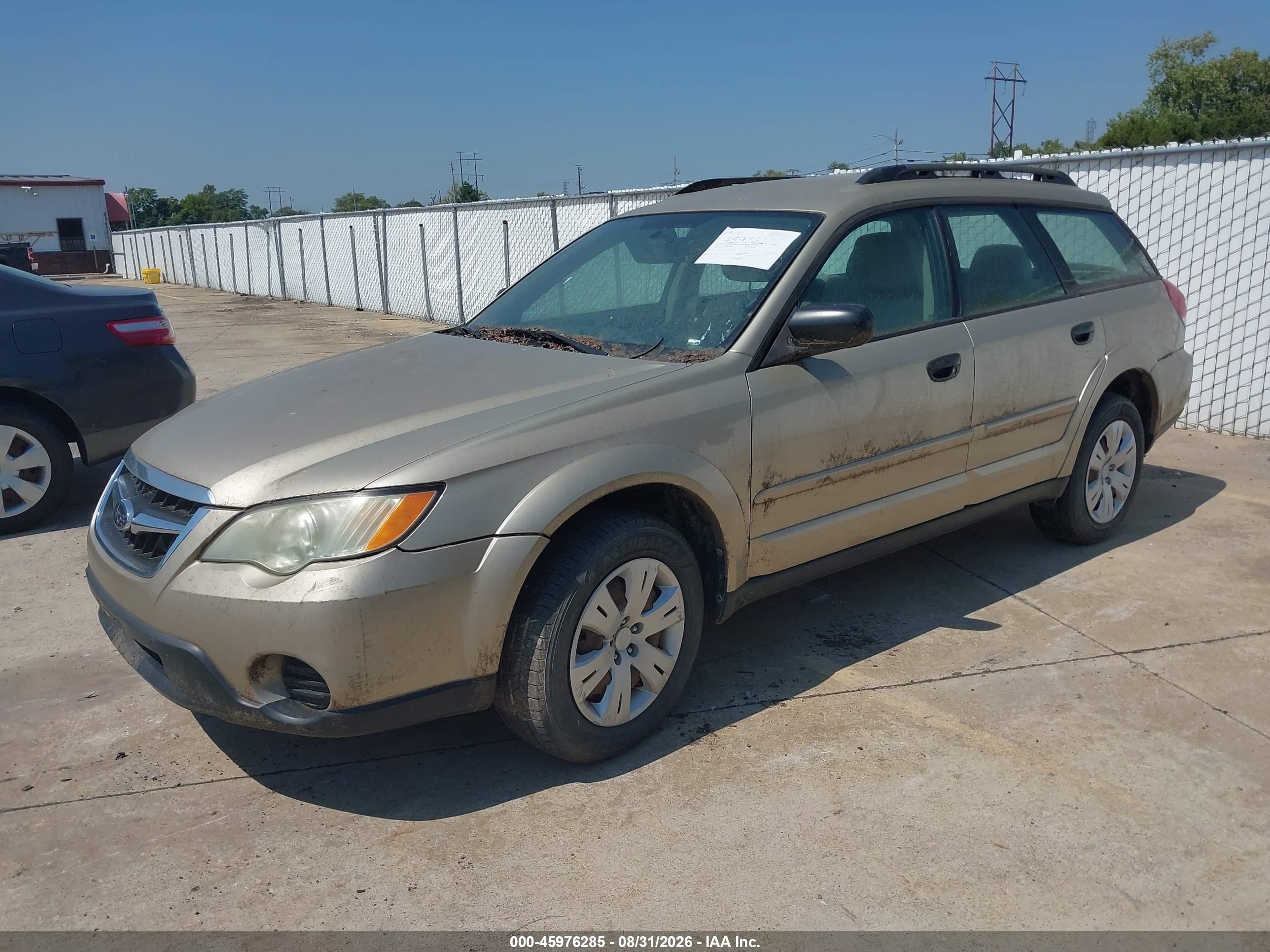 2008 Subaru Outback   Gold vin: 4S4BP60C087336487