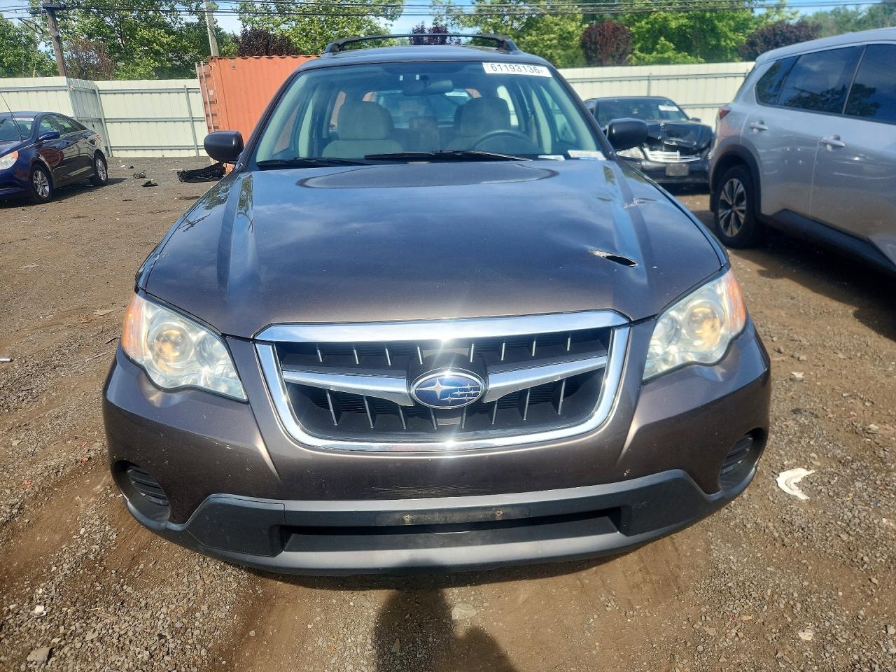 2009 Subaru Outback Brown vin: 4S4BP60C397338249