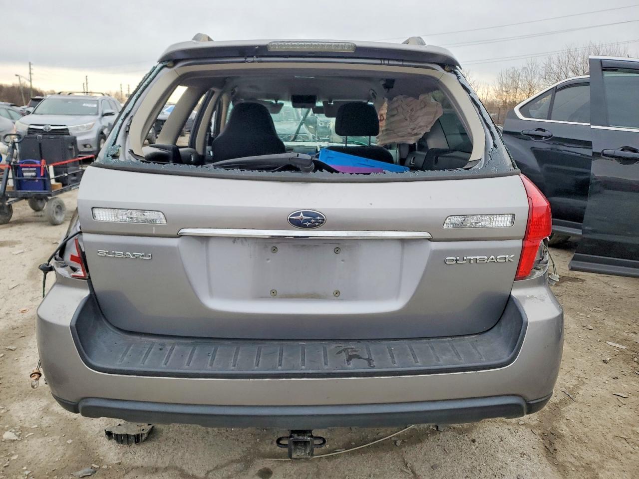 2008 Subaru Outback Silver vin: 4S4BP60C487345676