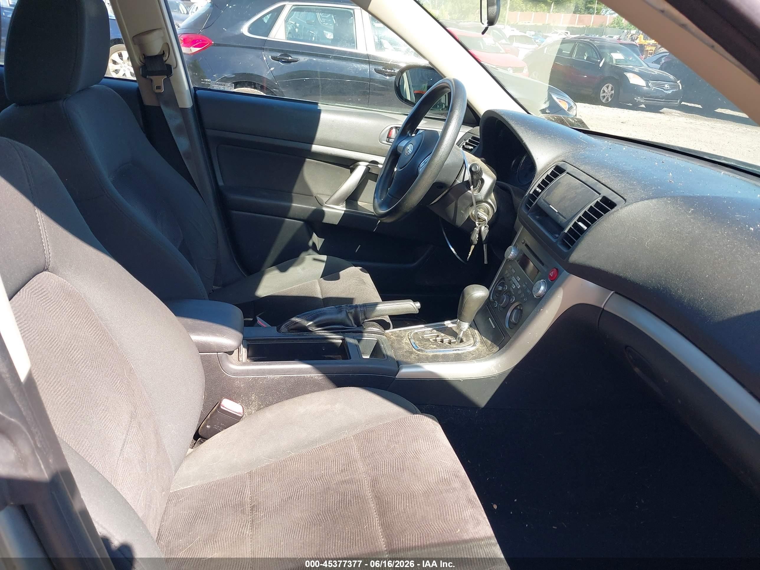 2009 Subaru Outback 2.5i Gold vin: 4S4BP60C697331991