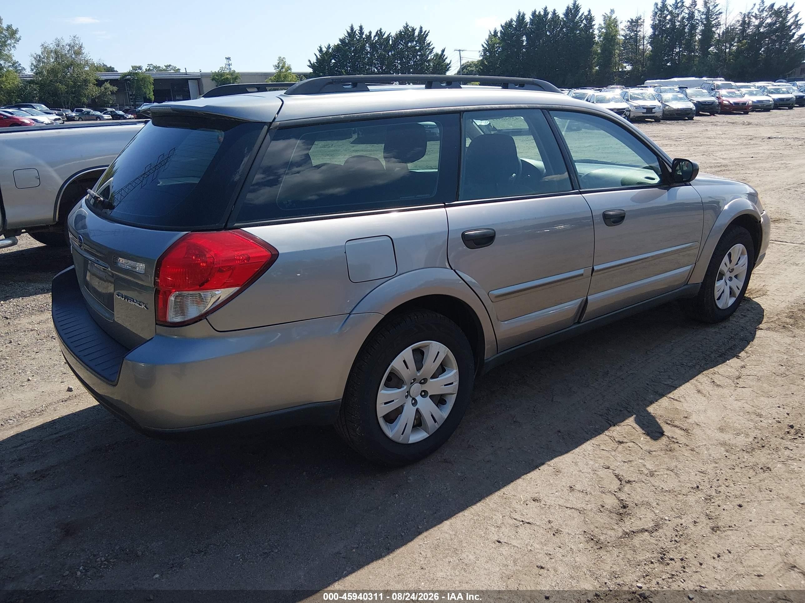 2008 Subaru Outback   Серебряный vin: 4S4BP60C787322361