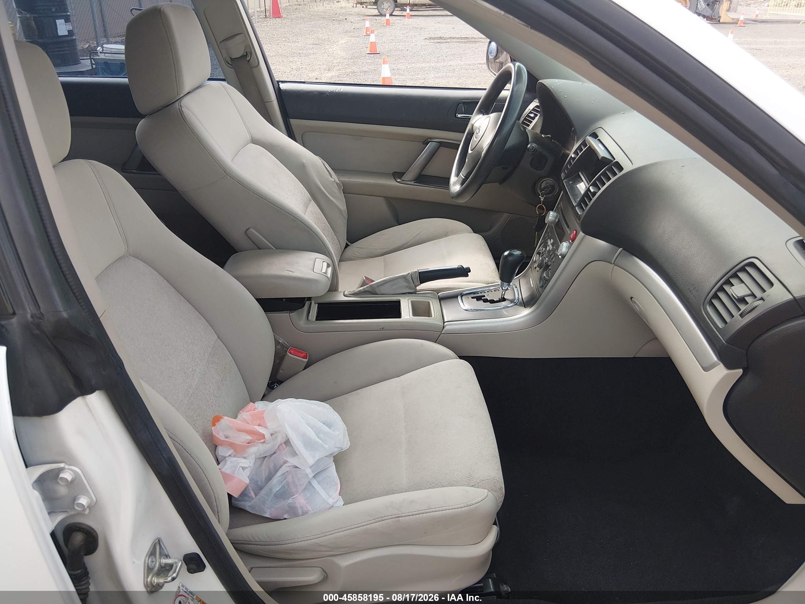 2009 Subaru Outback 2.5i Белый vin: 4S4BP60C897329496