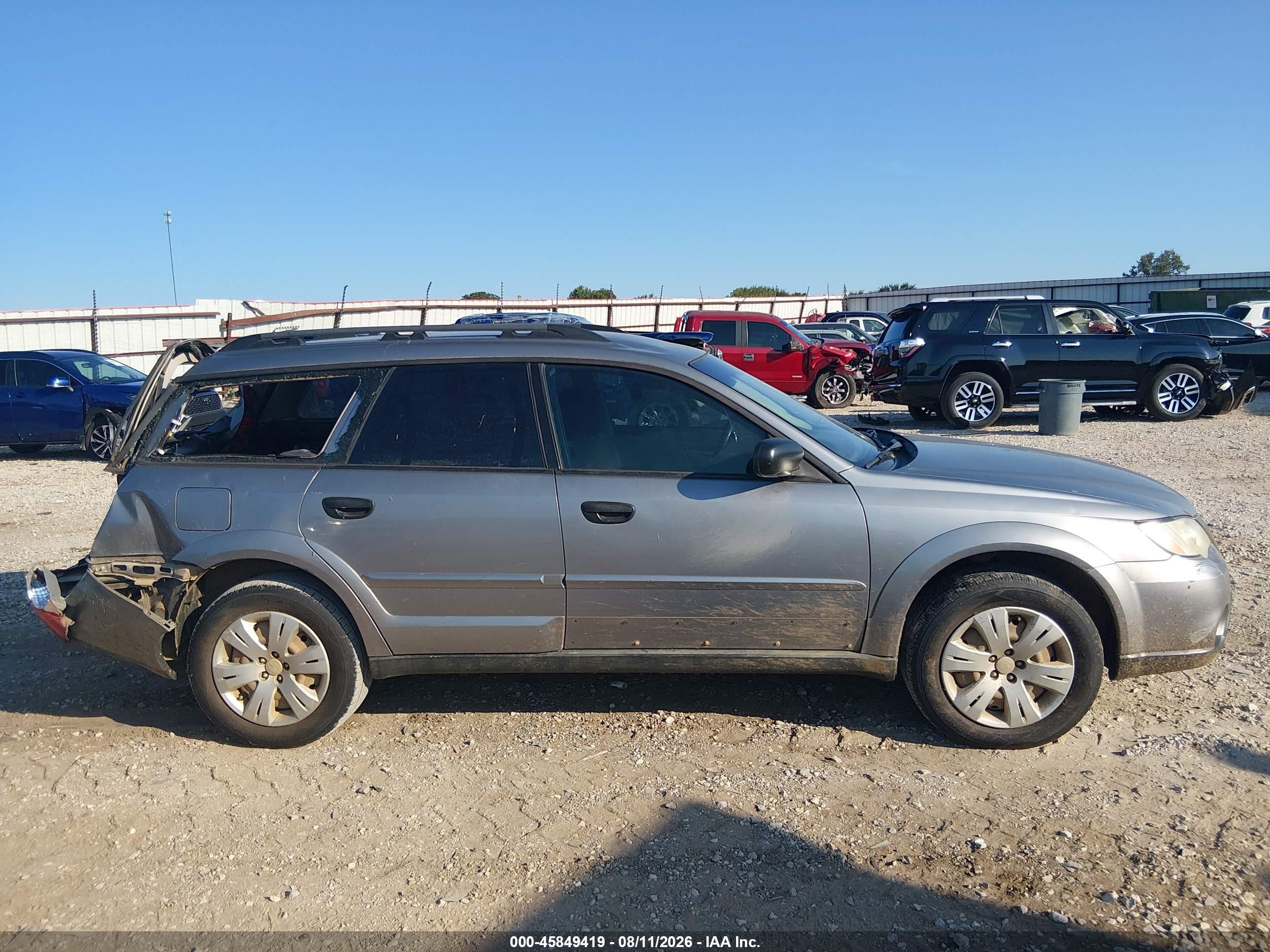 2008 Subaru Outback   Silver vin: 4S4BP60C987313578