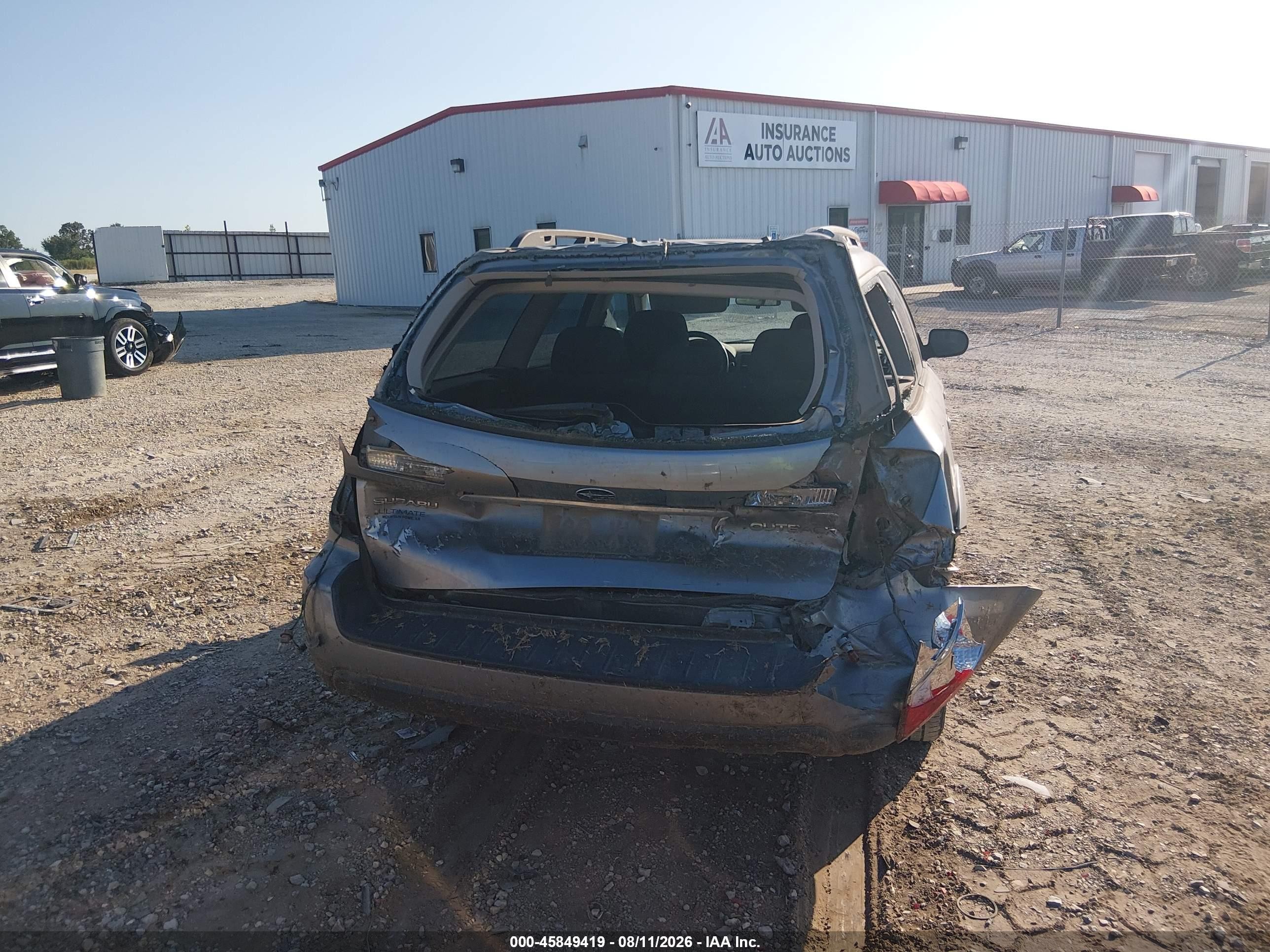 2008 Subaru Outback   Silver vin: 4S4BP60C987313578