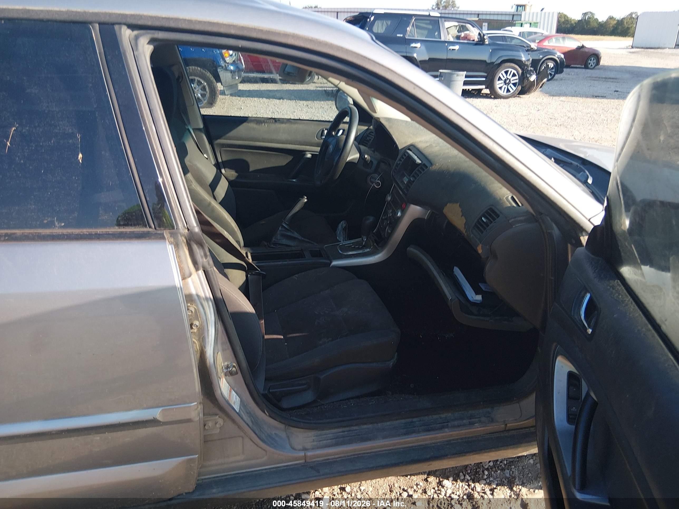 2008 Subaru Outback   Silver vin: 4S4BP60C987313578