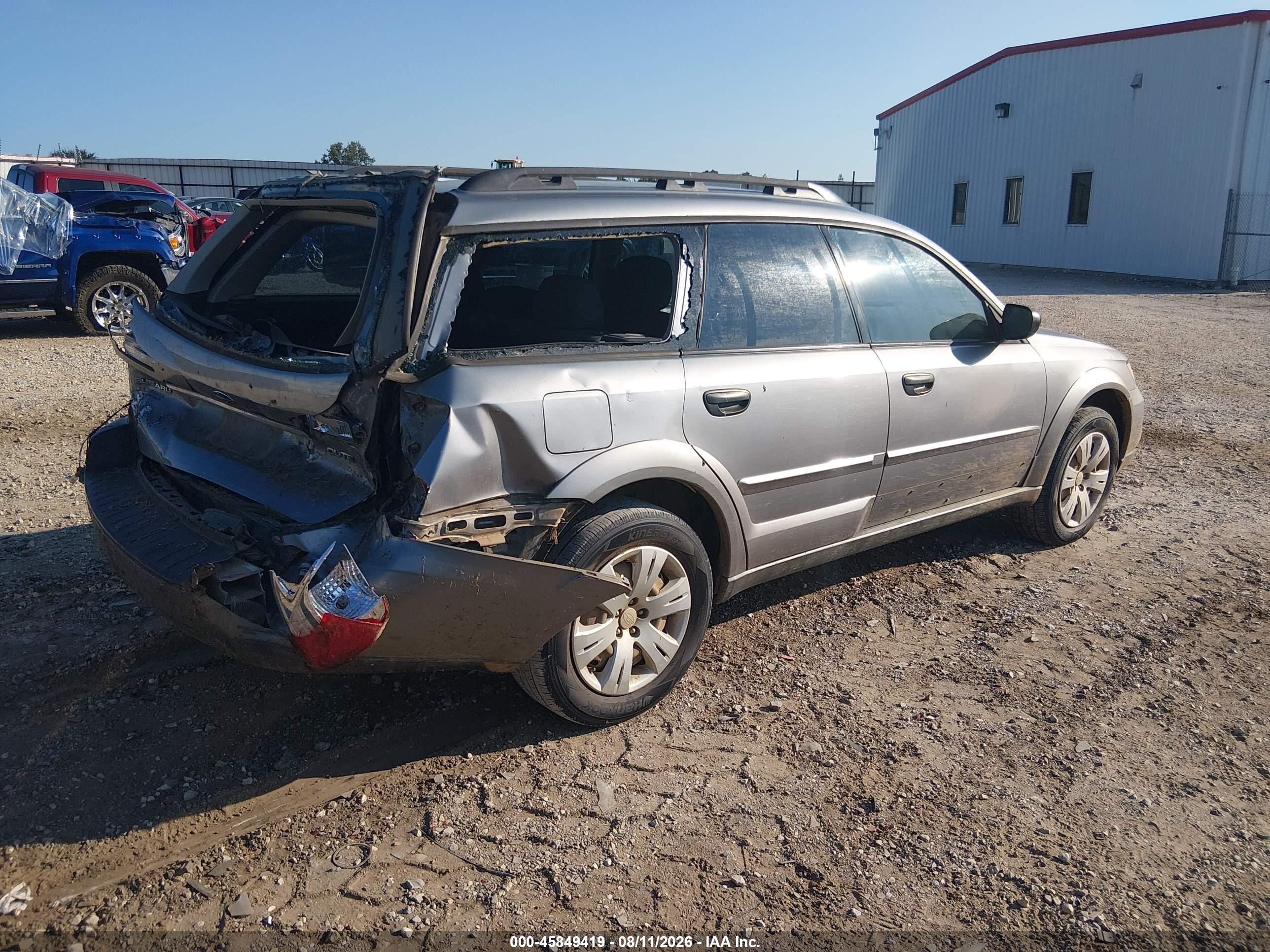 2008 Subaru Outback   Silver vin: 4S4BP60C987313578