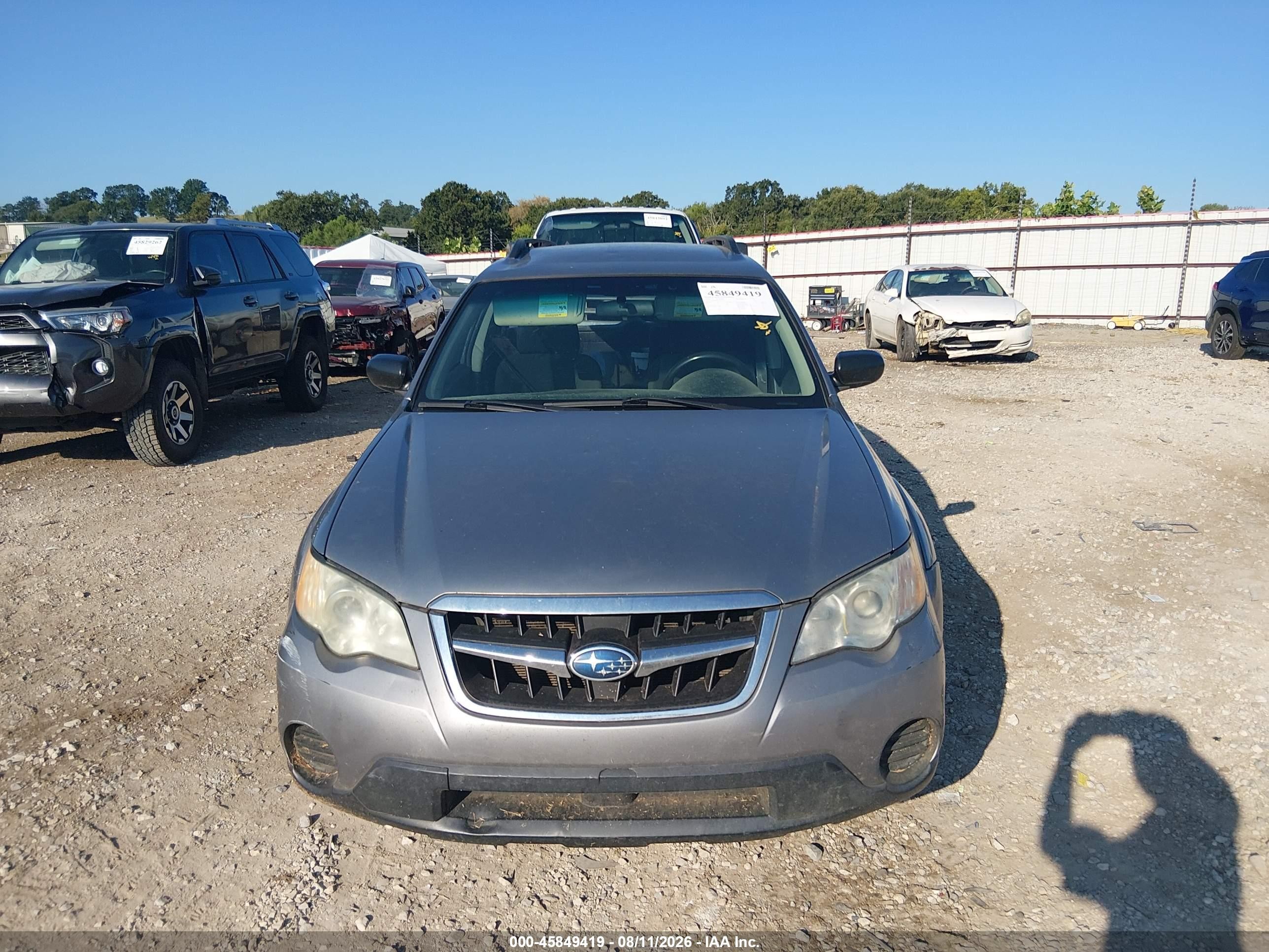 2008 Subaru Outback   Silver vin: 4S4BP60C987313578