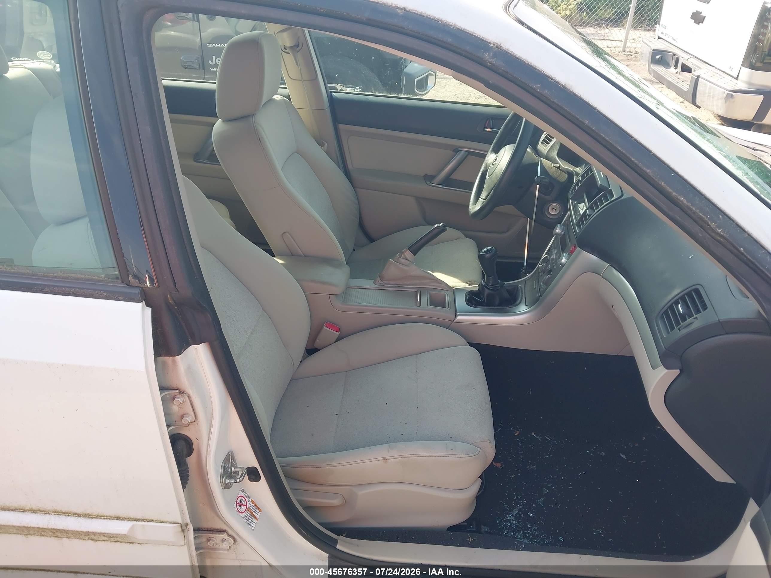 2009 Subaru Outback 2.5i Белый vin: 4S4BP60C996331621