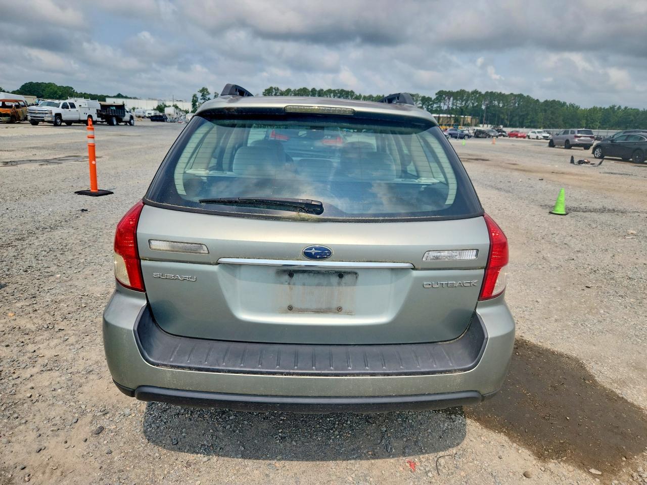 2009 Subaru Outback Silver vin: 4S4BP60C997336280
