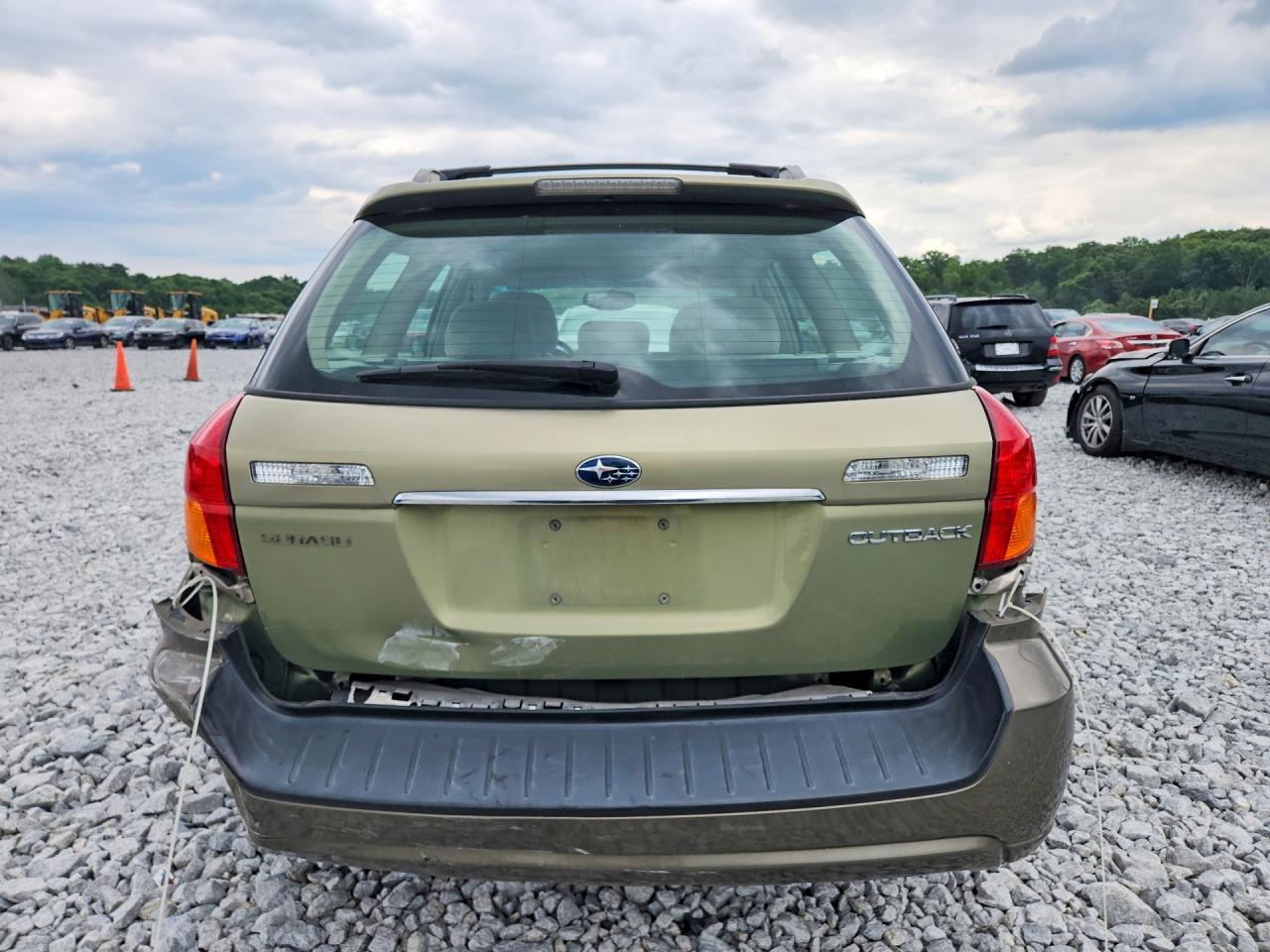 2005 Subaru Legacy Outback 2.5i Бежевый vin: 4S4BP61C057315133